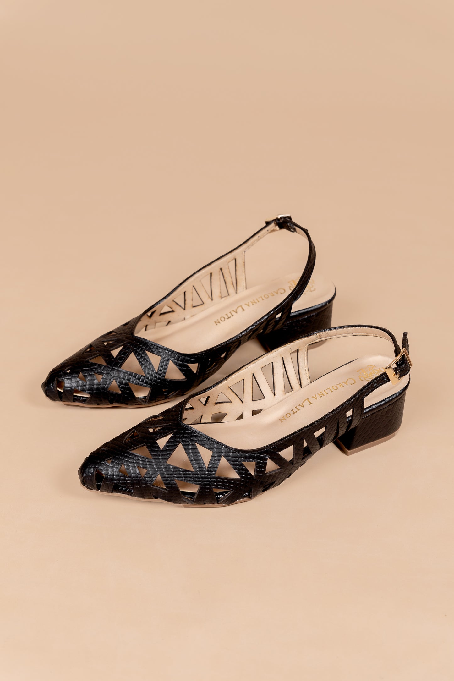 Stiletto Maelis - Cuero Negro -Tacón 3.5 cms - Carolina Laiton
