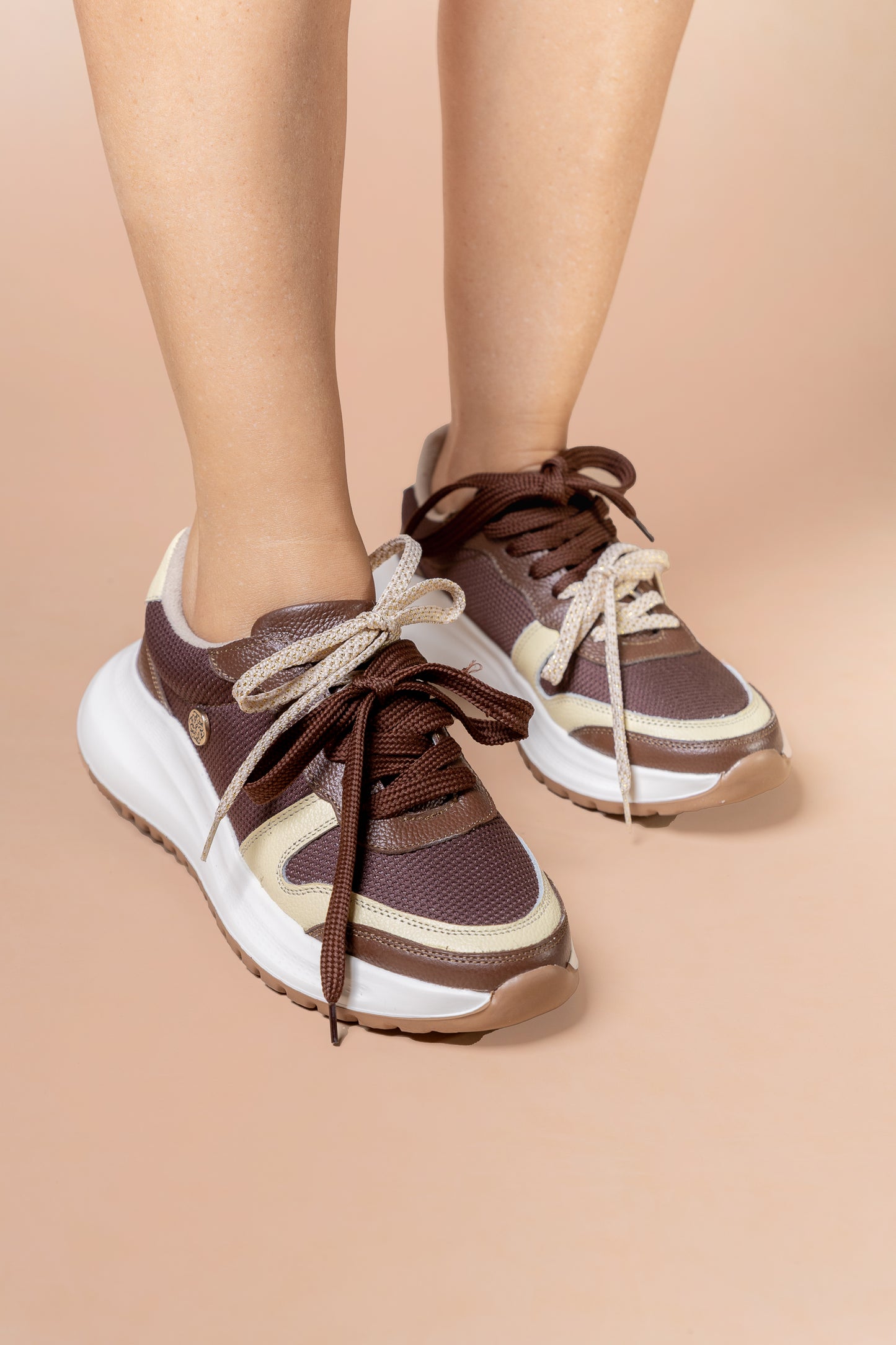 Tenis Nove - Cuero Chocolate- Carolina Laiton