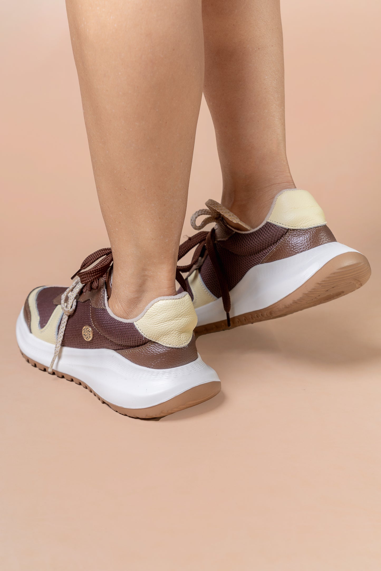 Tenis Nove - Cuero Chocolate- Carolina Laiton