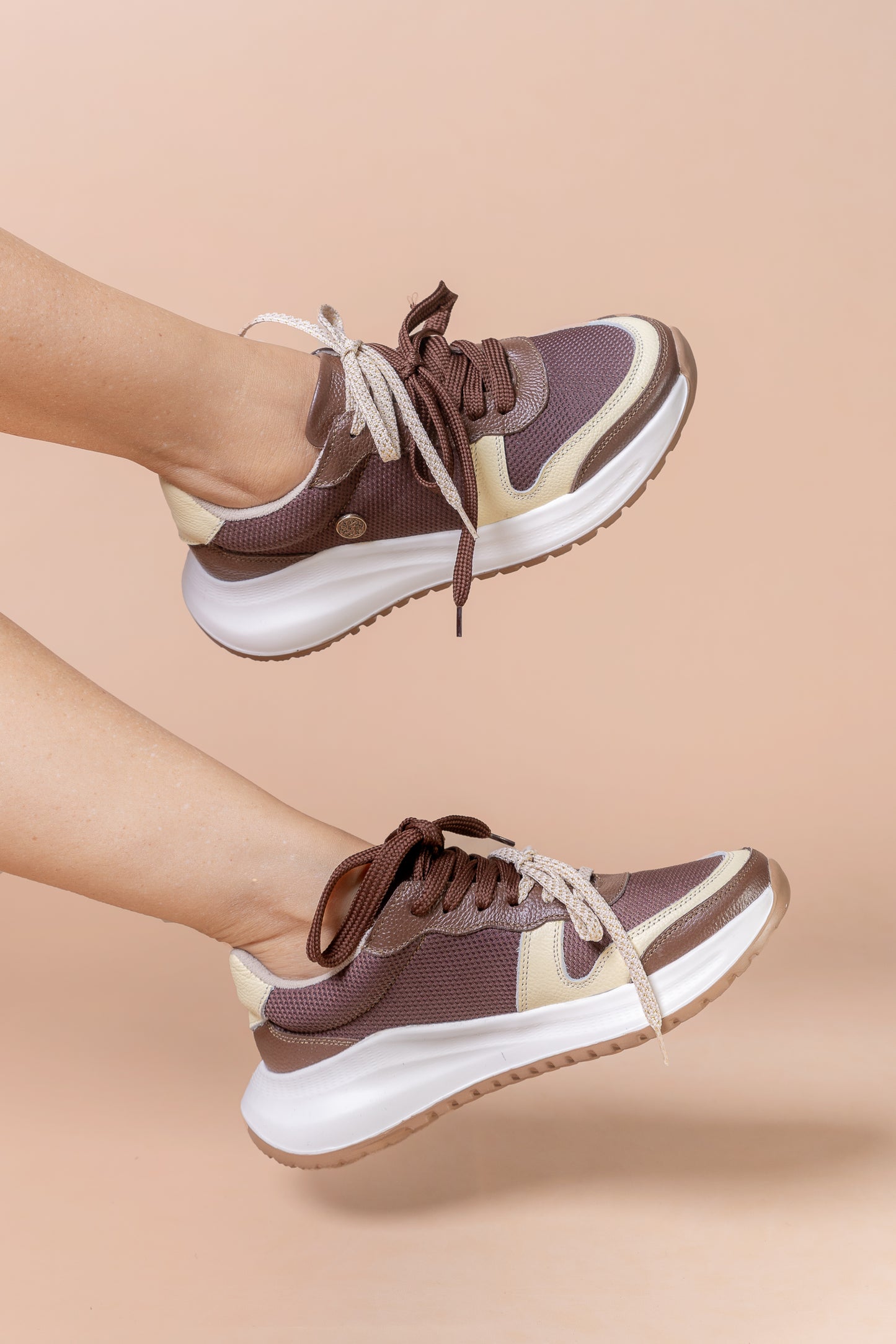 Tenis Nove - Cuero Chocolate- Carolina Laiton