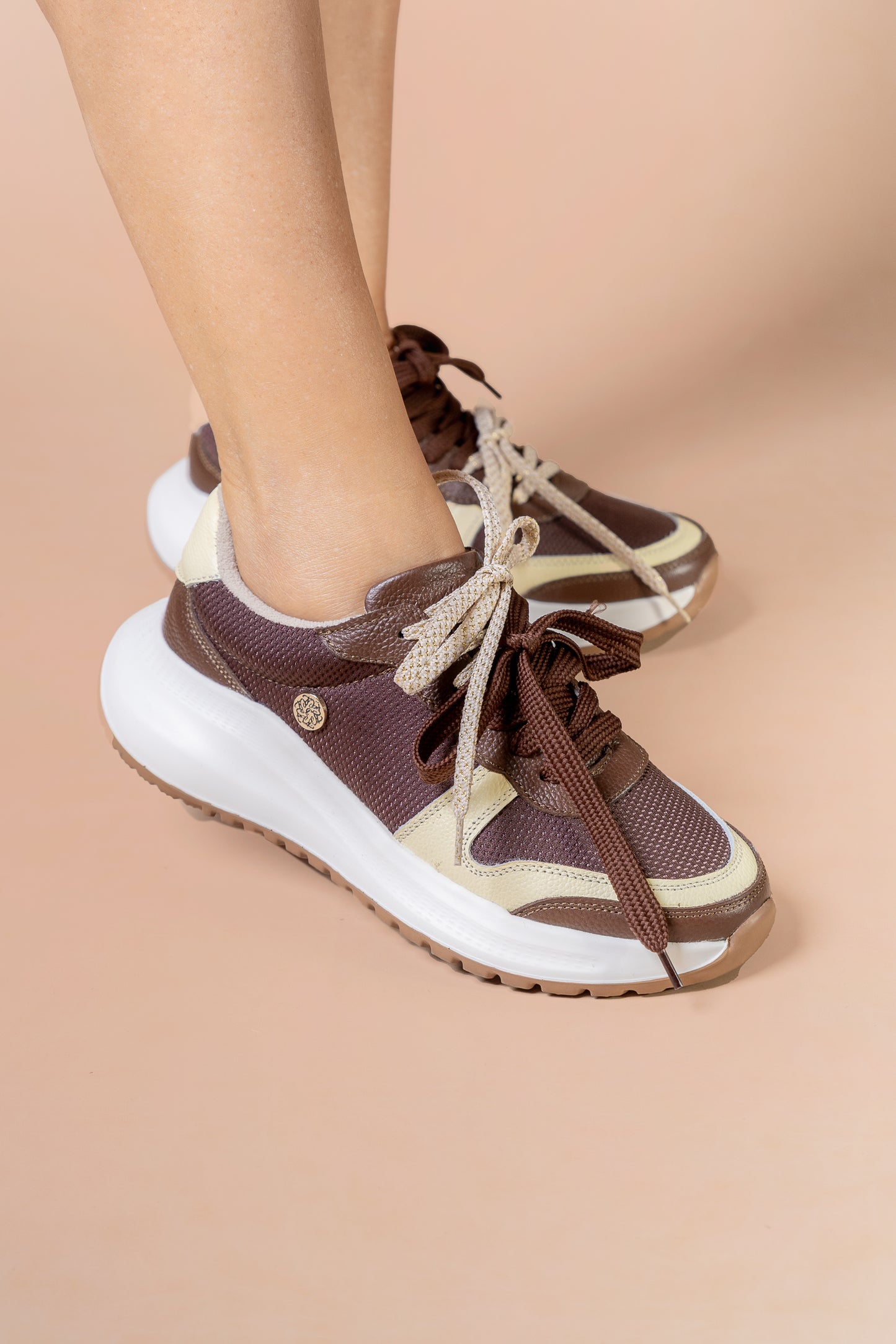 Tenis Nove - Cuero Chocolate- Carolina Laiton