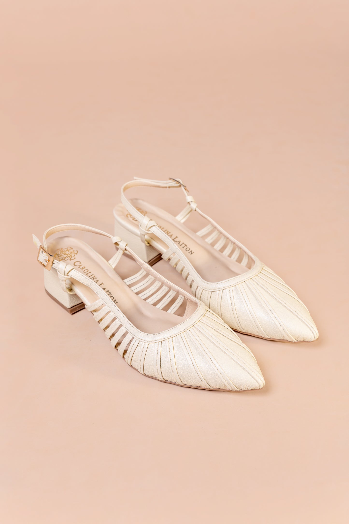 Stiletto Lux - Cuero Blanco Talco -Tacón 3.5 cms - Carolina Laiton