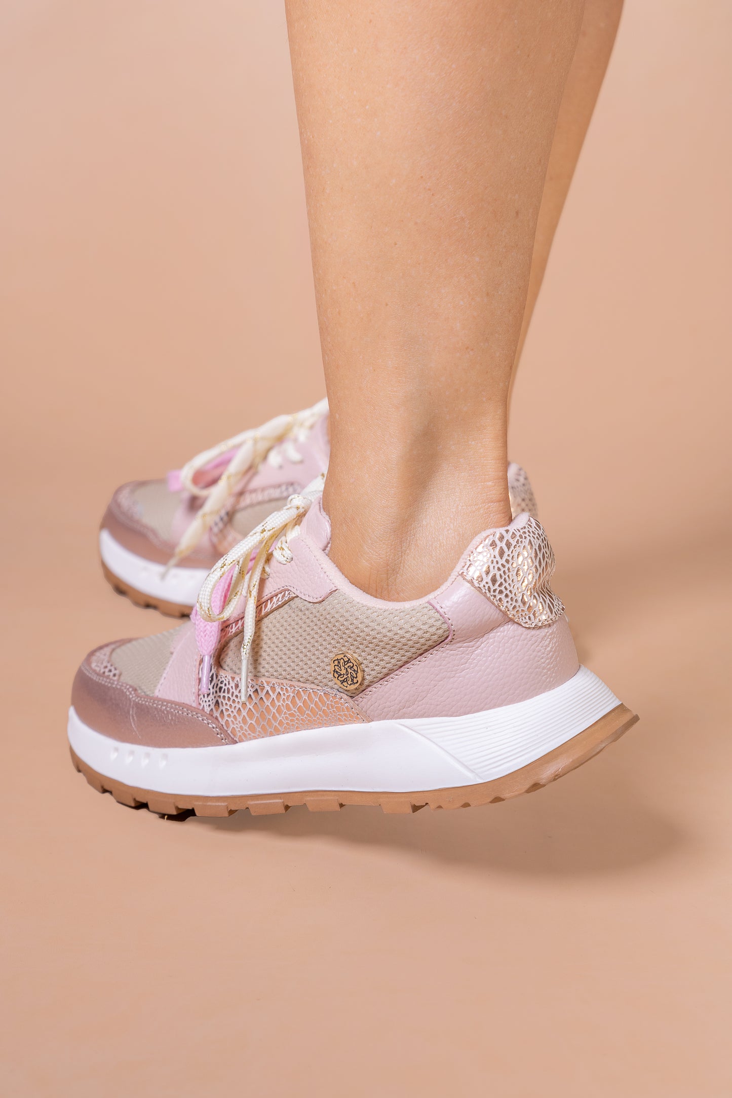 Tenis Rose Cuero Blanco x Rosa- Carolina Laiton