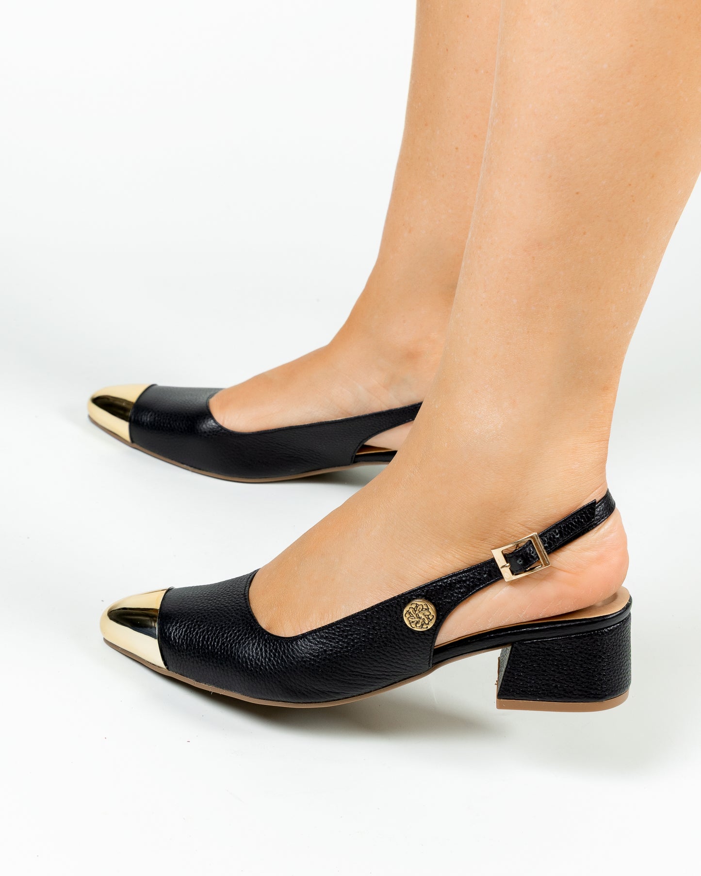 Stiletto Hanna Cuero Negro x Dorado - Tacon 3.5 cms- Carolina Laiton
