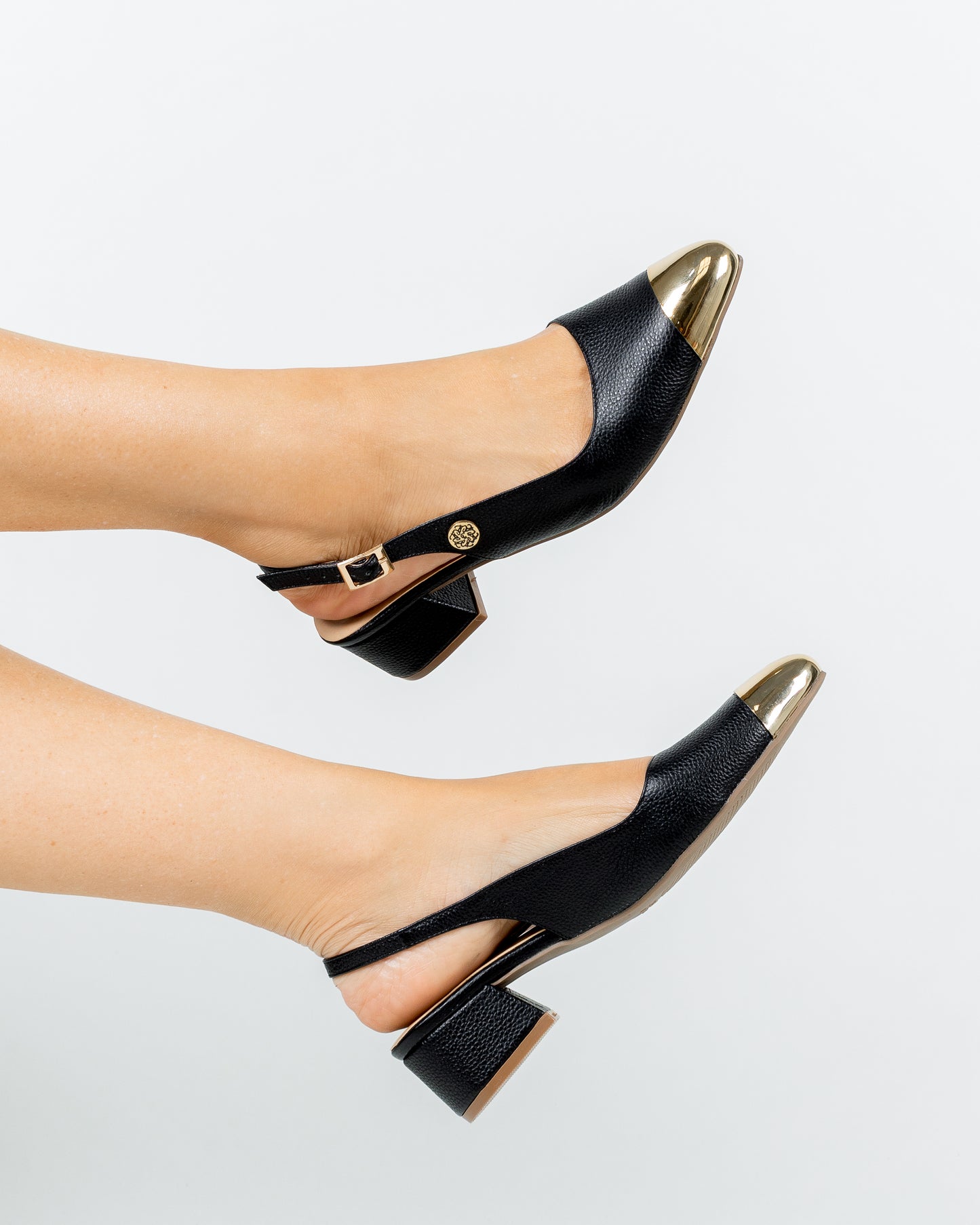 Stiletto Hanna Cuero Negro x Dorado - Tacon 3.5 cms- Carolina Laiton