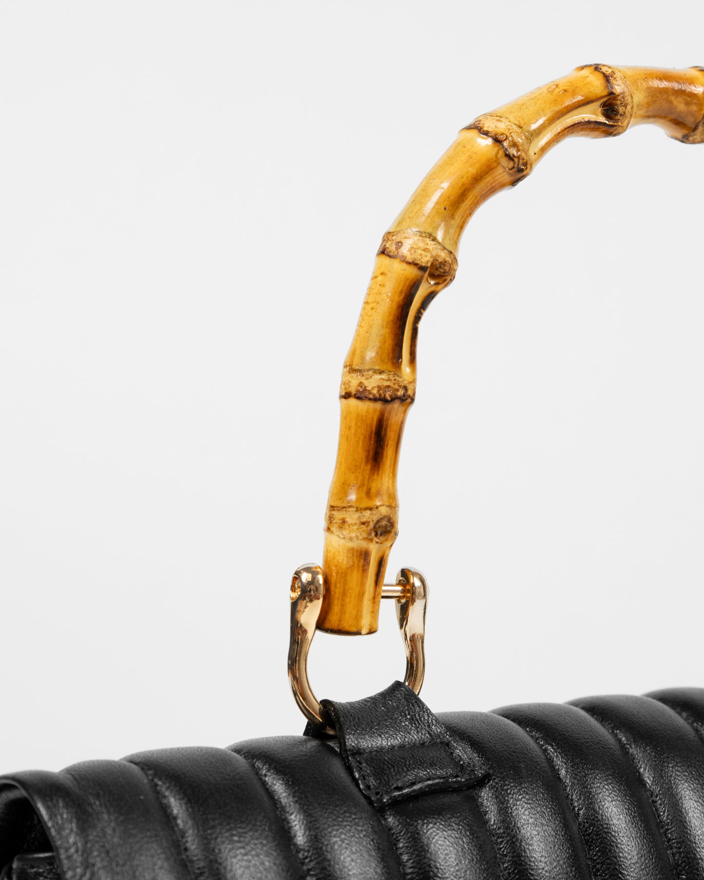 Bolso bambu en Cuero Negro - Carolina Laiton