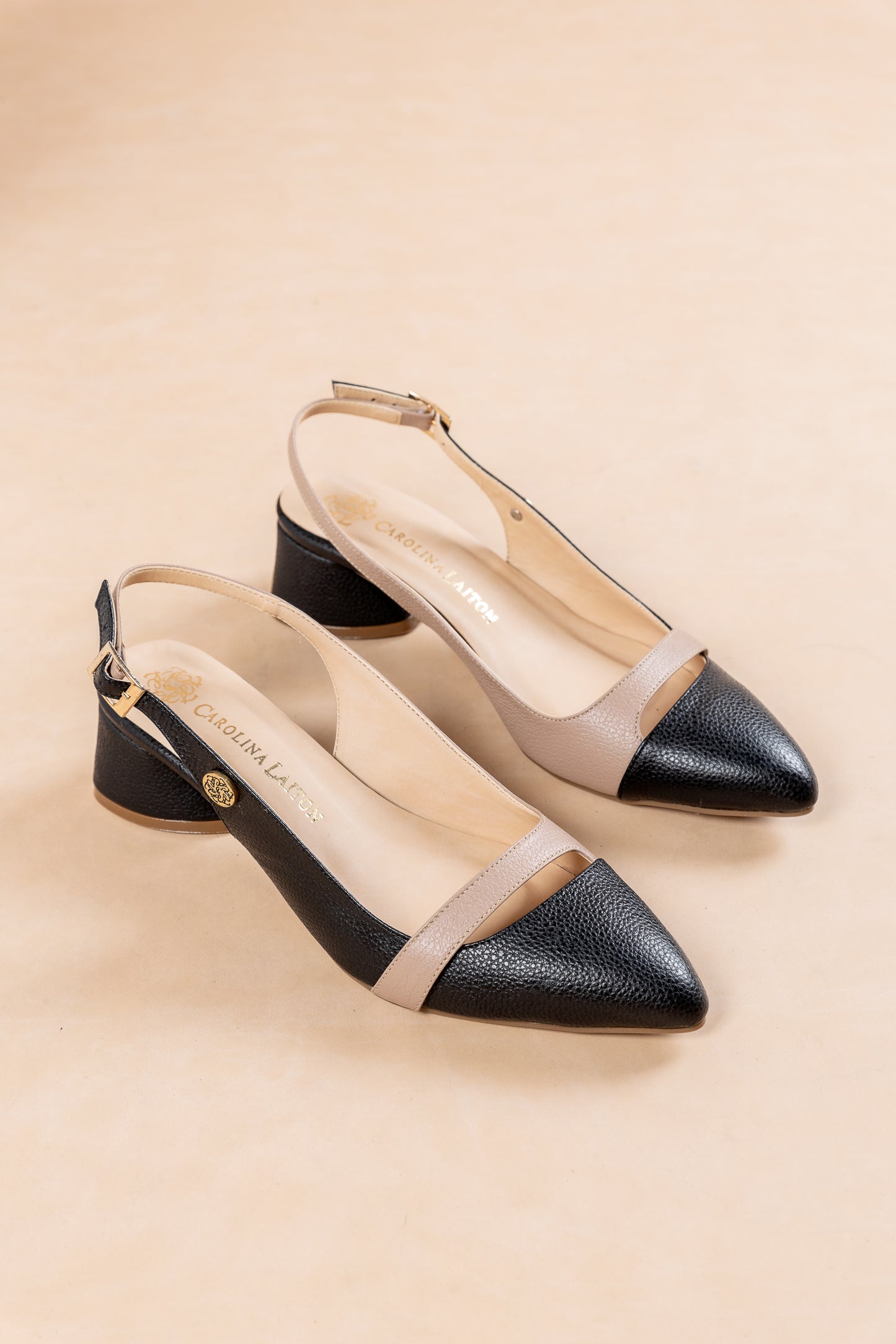 Stiletto Arianna Cuero Colores Combinados - Kitten heel 3.5 cms - Carolina Laiton