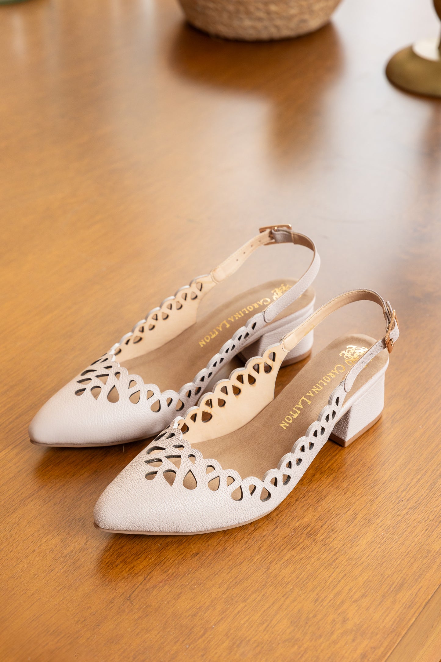 Stiletto Caterine Cuero Merlin Doral- Tacon kitten heel 3.5 cms - Carolina Laiton