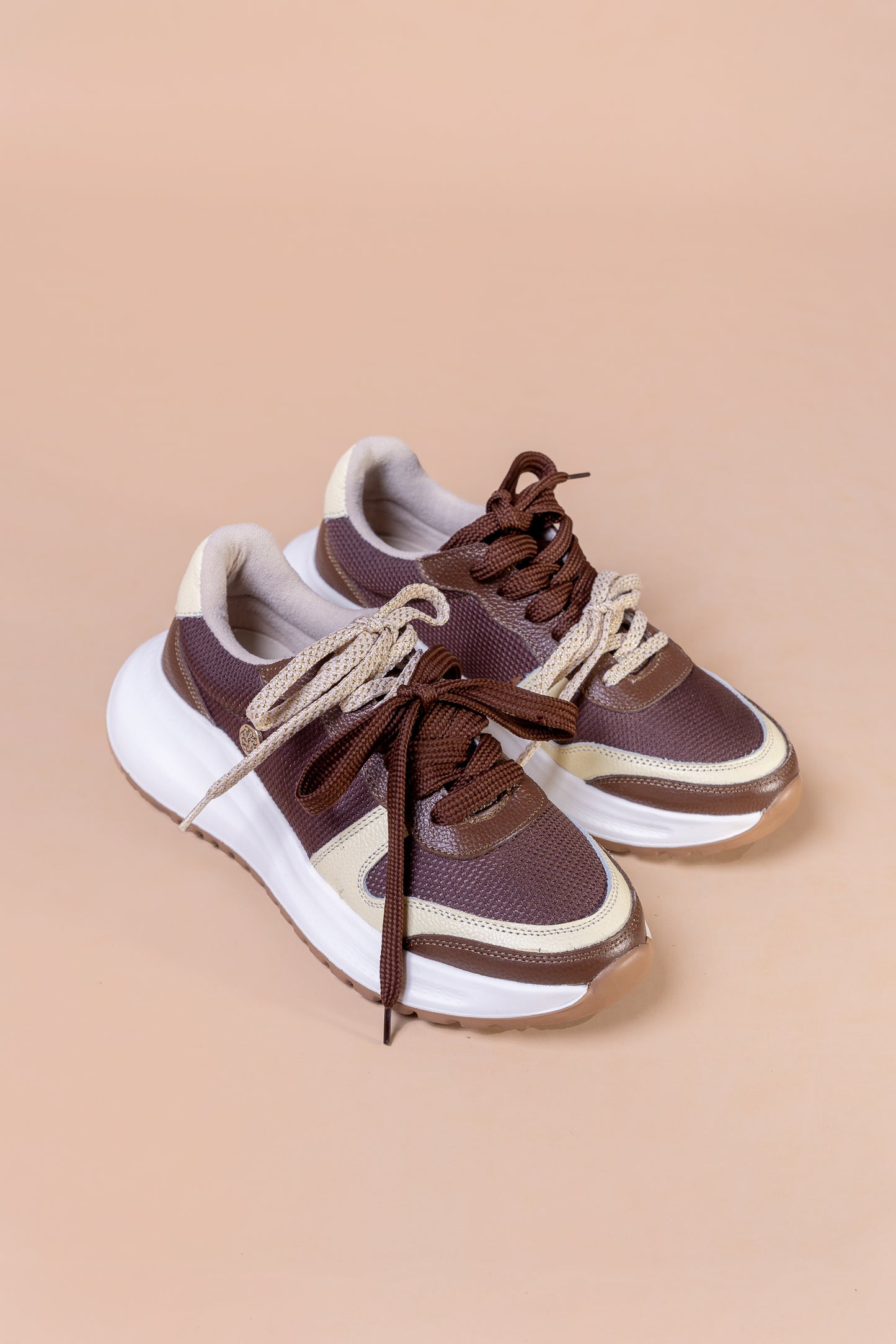 Tenis Nove - Cuero Chocolate- Carolina Laiton