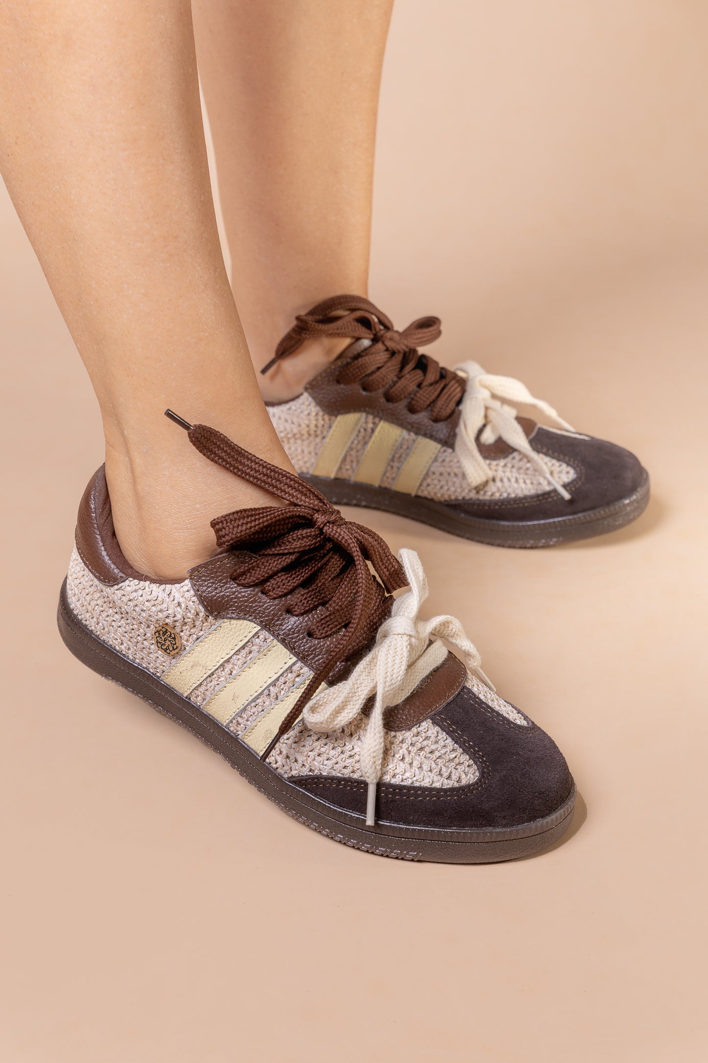 Tenis Nexo  Cuero Chocolate- Carolina Laiton