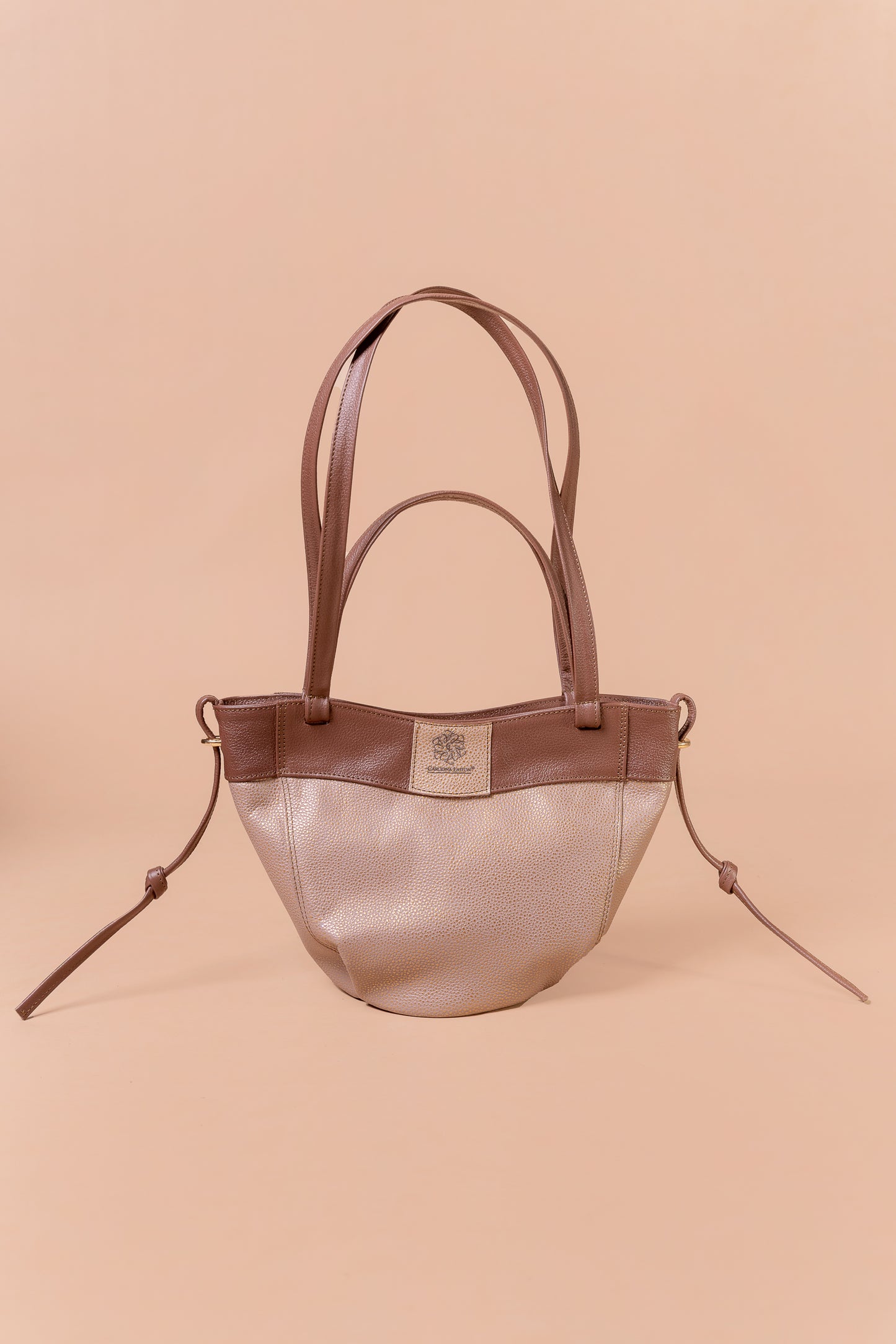 Bolso Orel en Cuero Miel- Carolina Laiton
