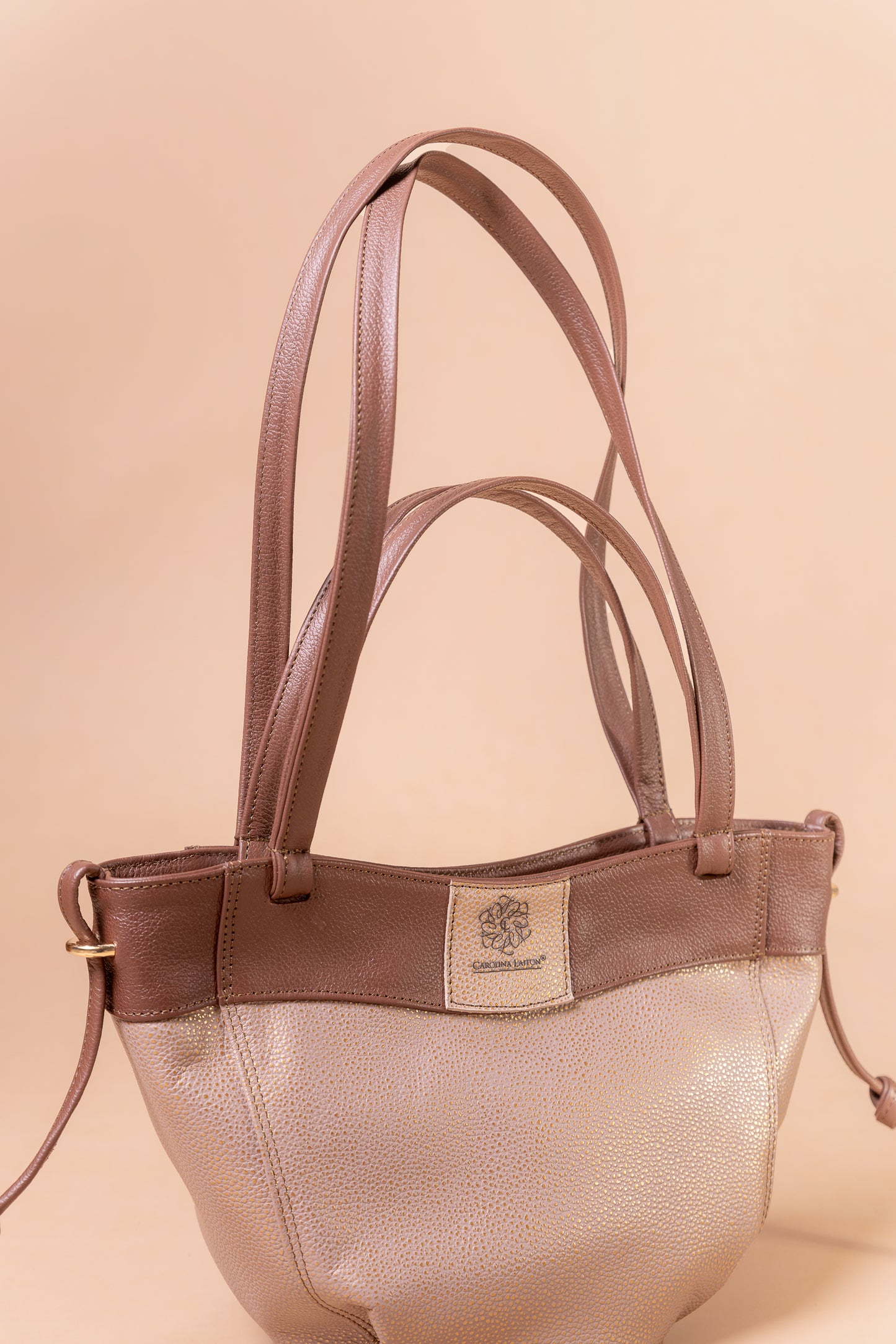Bolso Orel en Cuero Miel- Carolina Laiton
