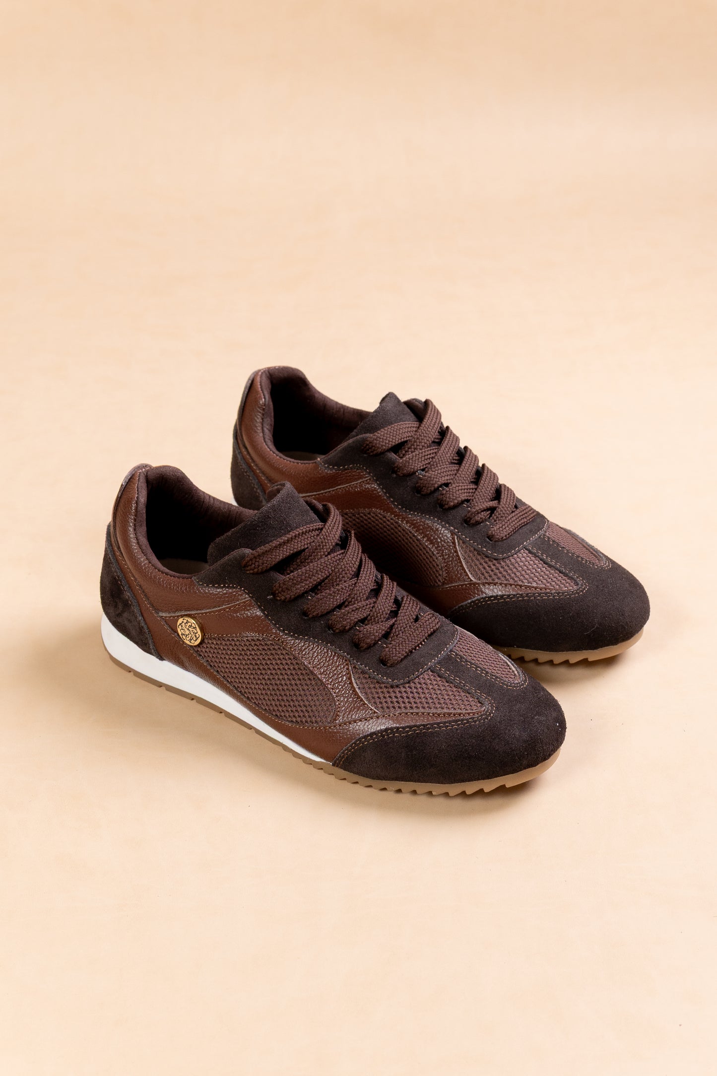 Tenis Gazelle Cuero Café - Carolina Laiton