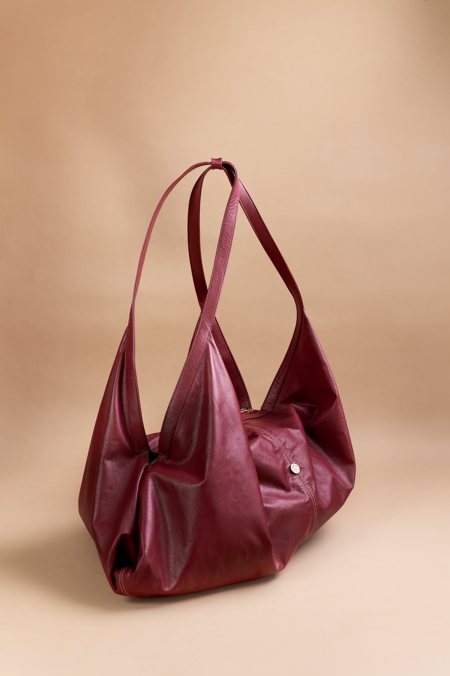 Bolso Samara en Cuero Borgoña - Carolina Laiton