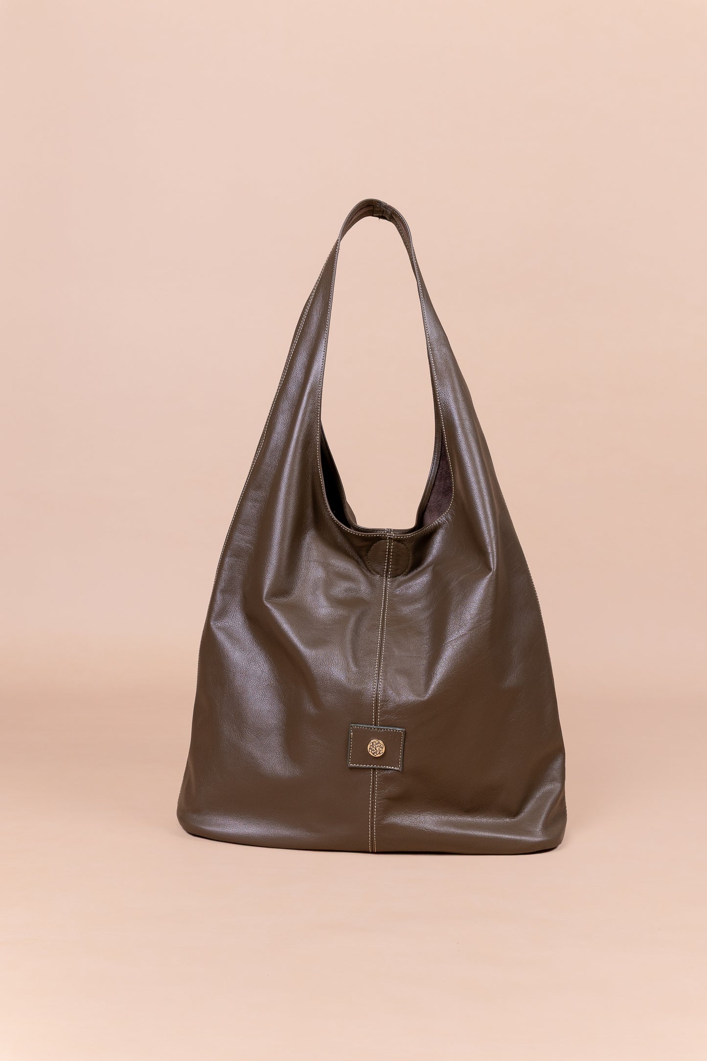 Bolso Amara en Cuero verde militar - Carolina Laiton