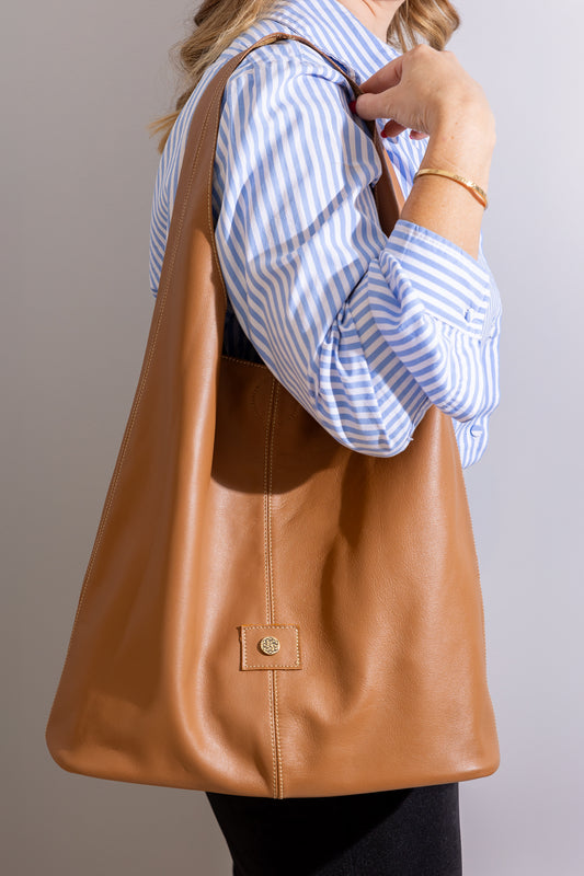Bolso Amara en Cuero Miel - Carolina Laiton