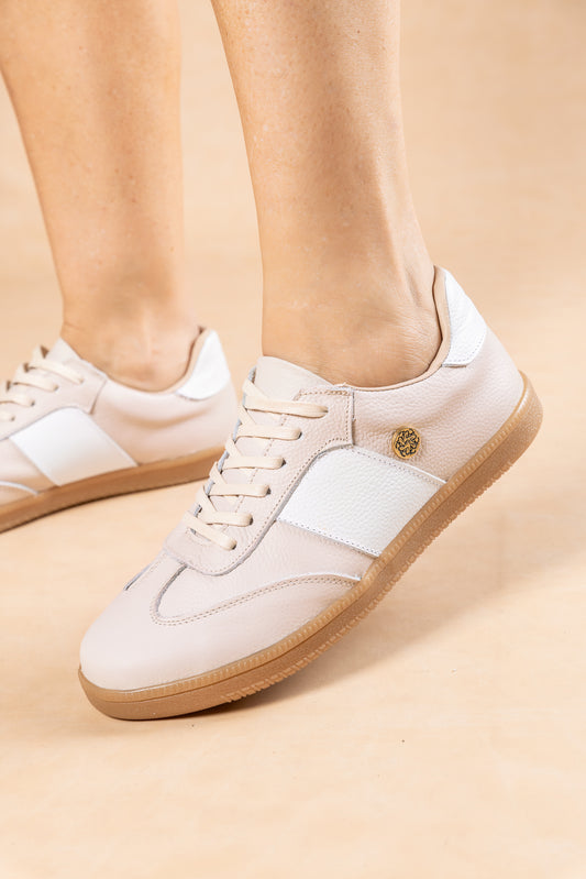 Tenis Brooke Cuero Arena x Blanco - Carolina Laiton