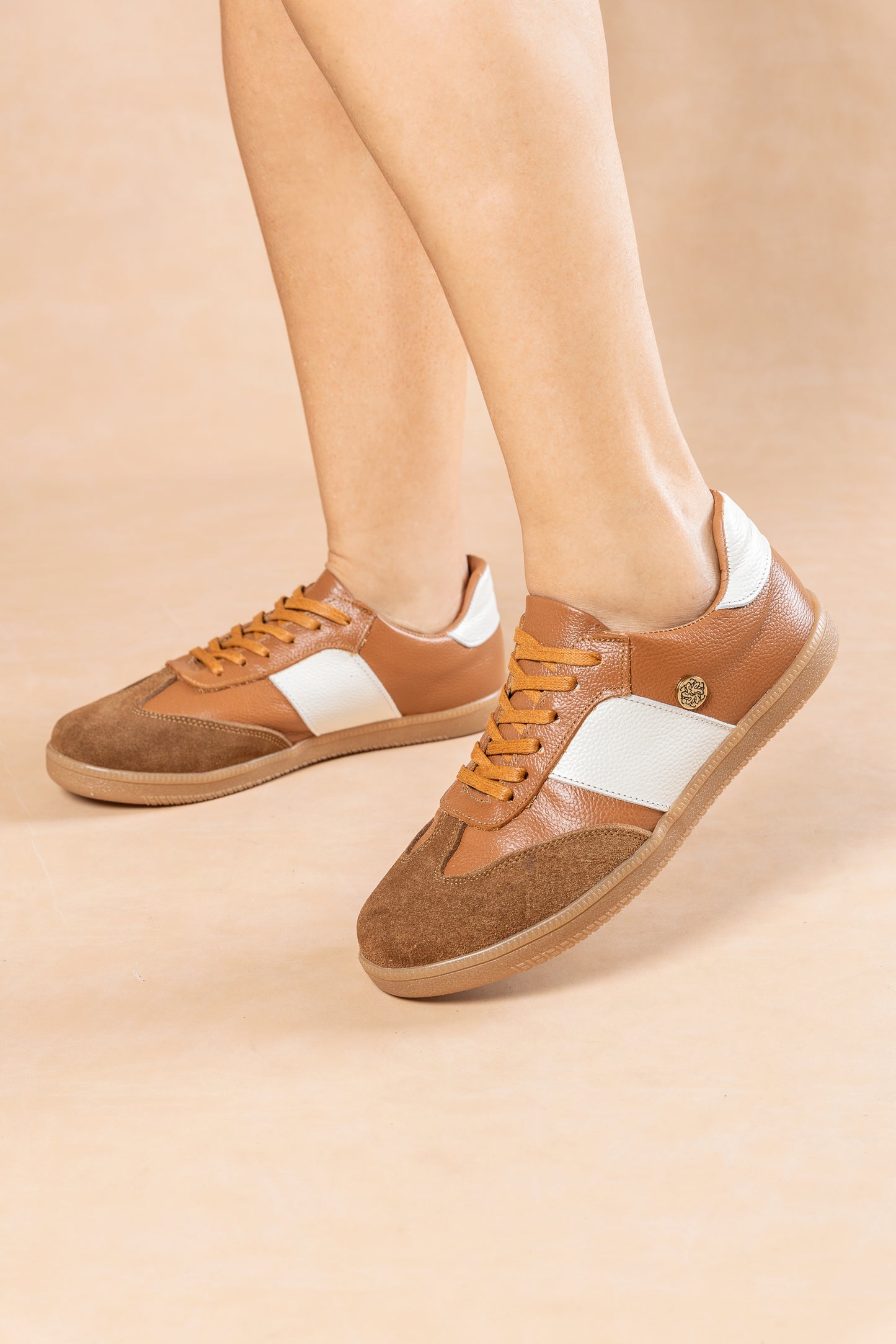 Tenis Samba Cuero Color Variado- Carolina Laiton