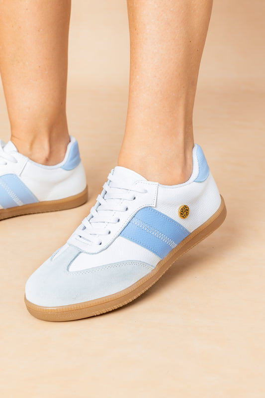 Tenis Brooke Cuero Blanco x Celeste- Carolina Laiton