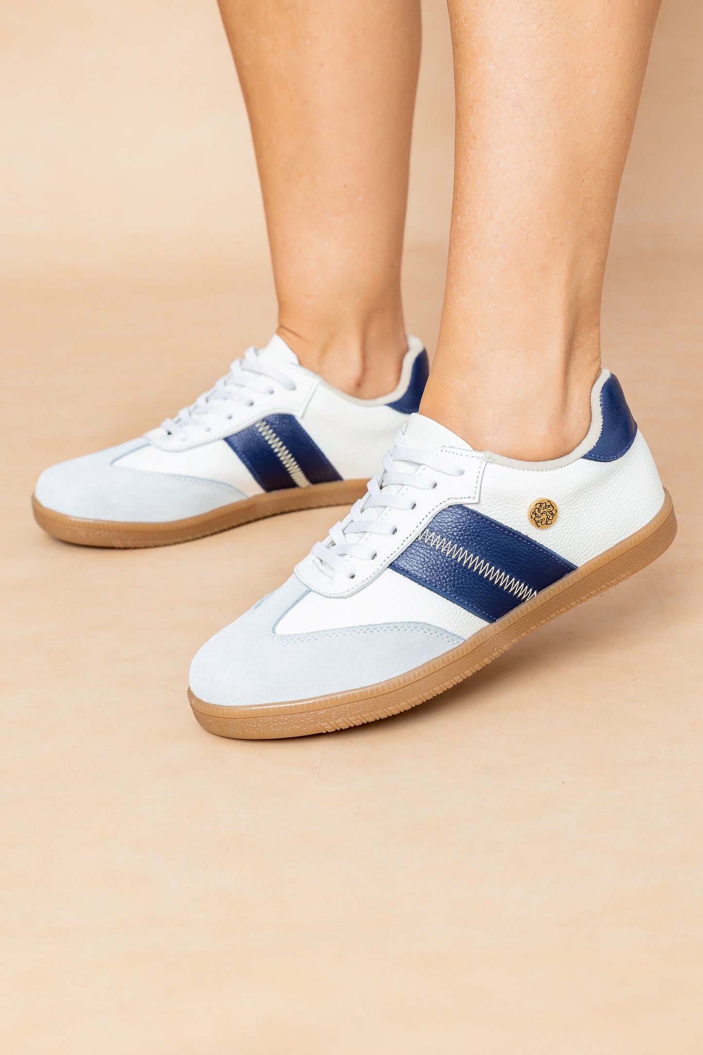 Tenis Samba Cuero Color Variado- Carolina Laiton