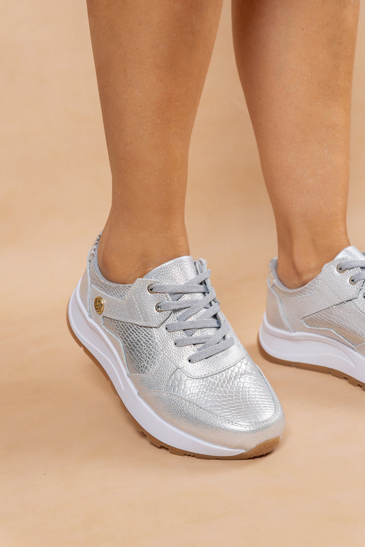 Tenis Amelia Cuero Plateado - Carolina Laiton