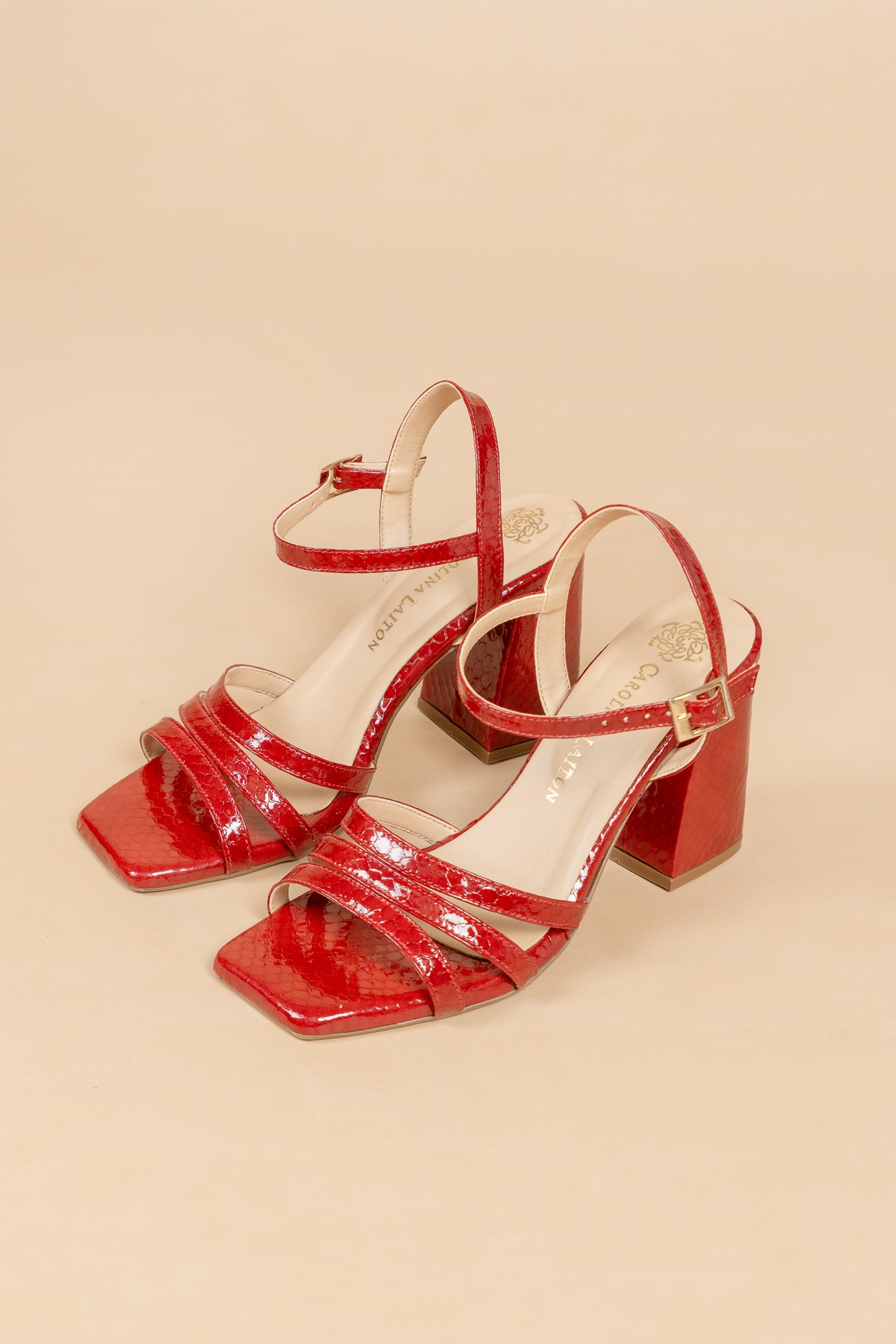Sandalia Sama - Cuero Rojo - Tacon 7.5 cms- Carolina Laiton