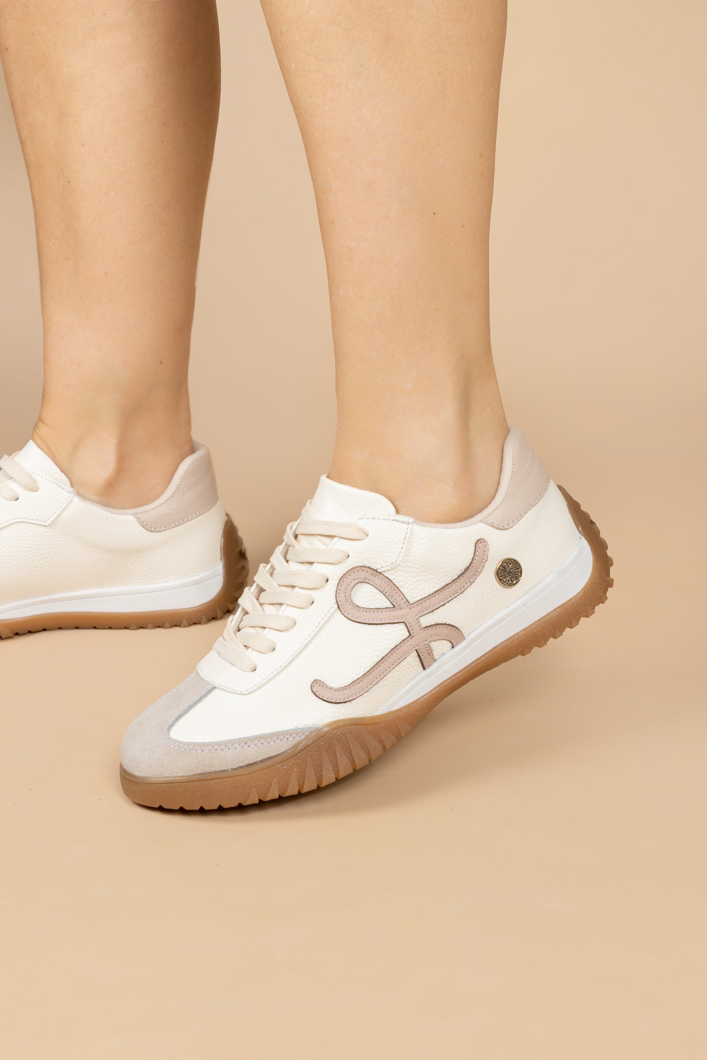 Tenis Luna Cuero Talco - Carolina Laiton