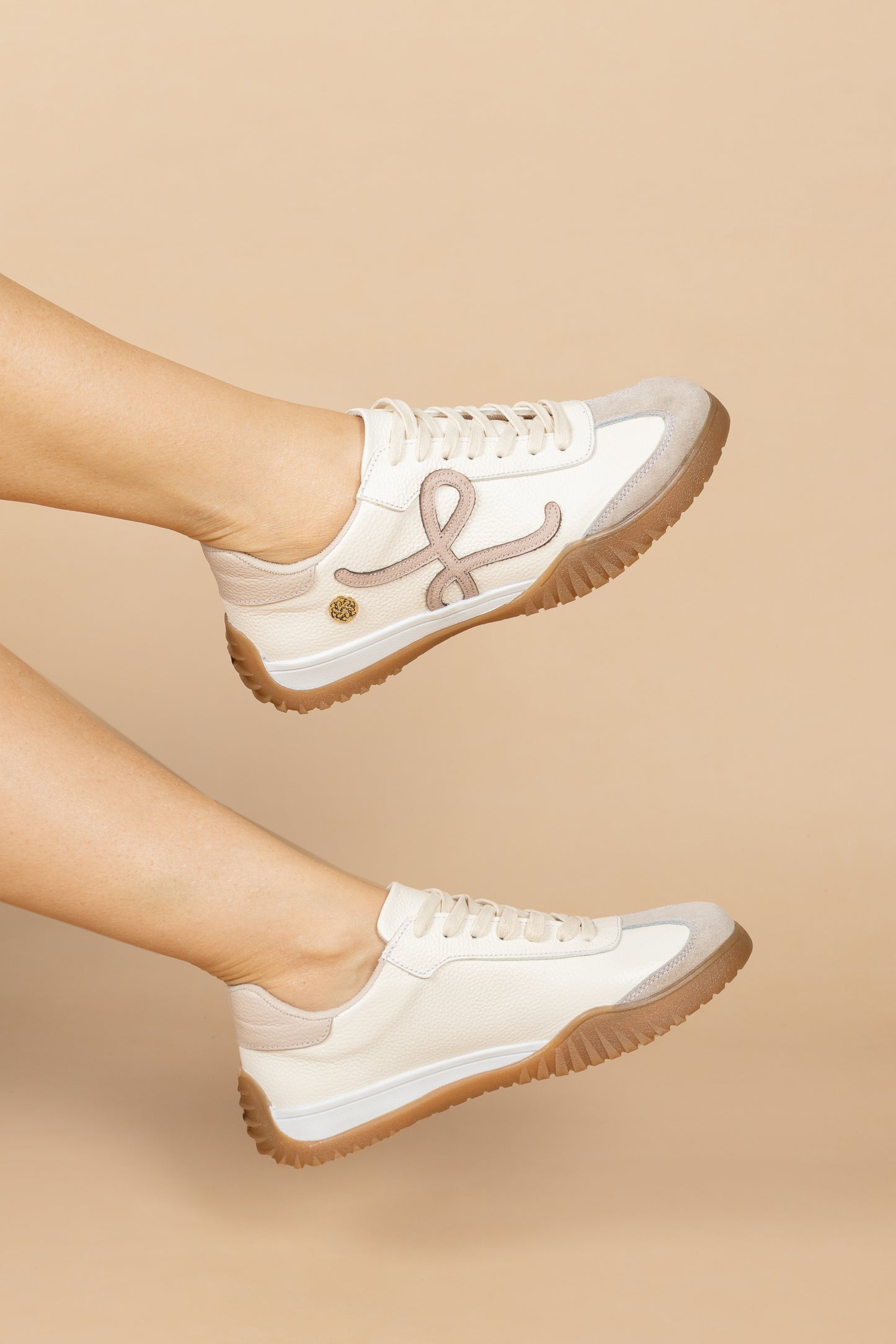 Tenis Luna Cuero Talco - Carolina Laiton