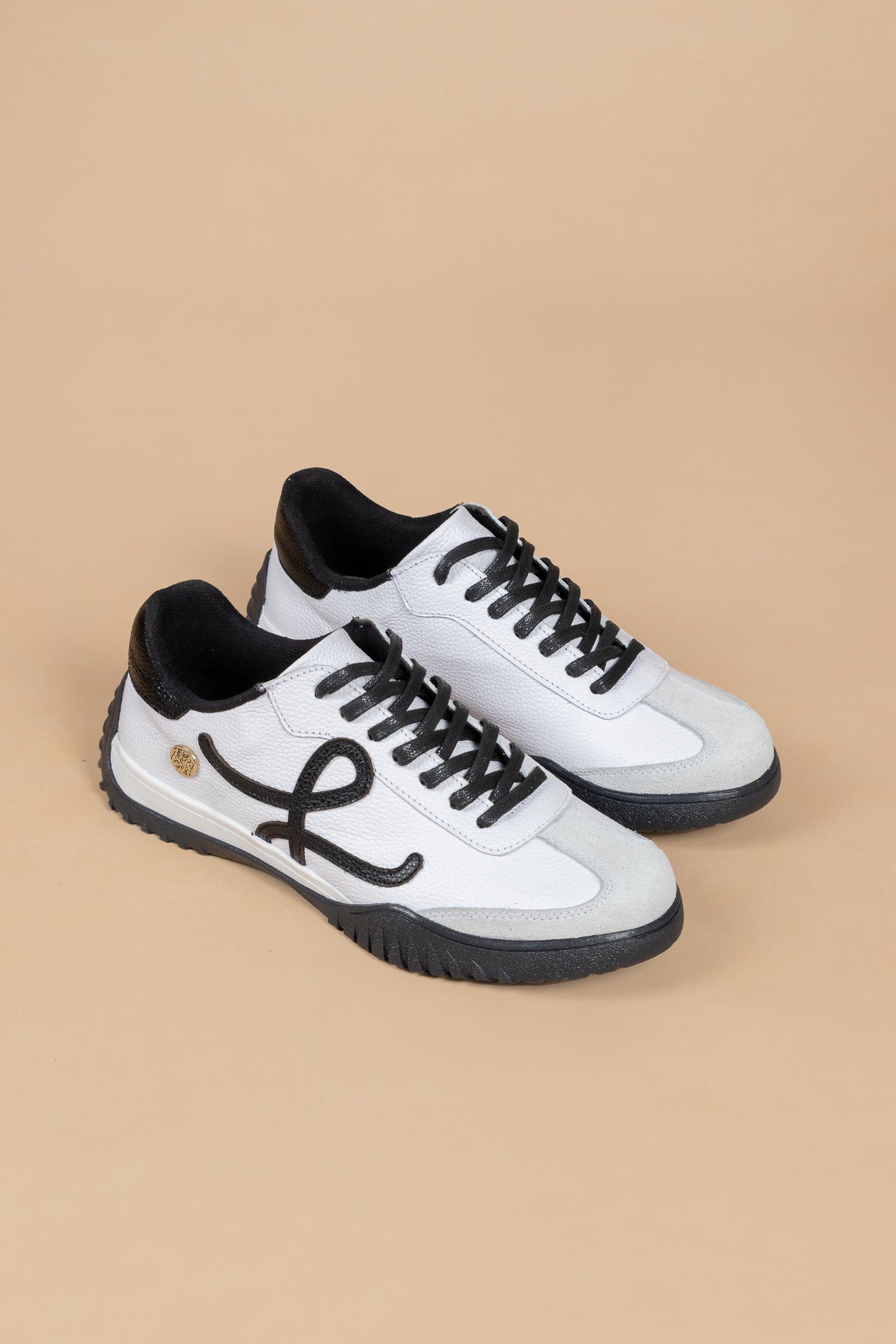 Tenis Luna Cuero Negro x Blanco - Carolina Laiton