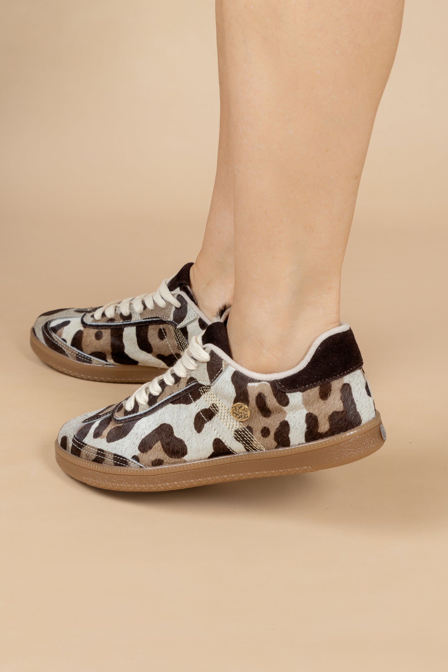 Tenis Claire Cuero Animal Print - Carolina Laiton