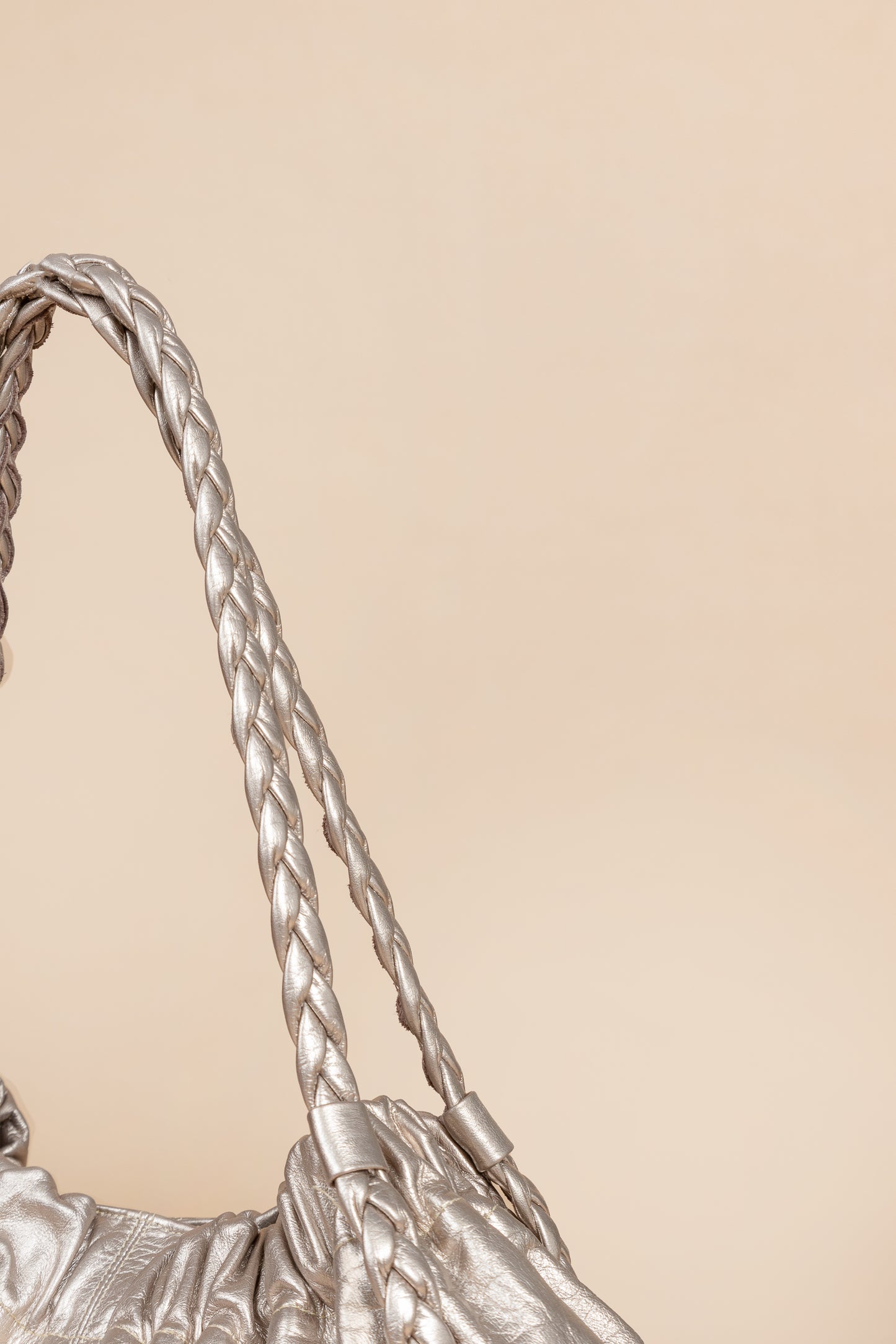 Bolso Mery -Cuero luna- Carolina Laiton
