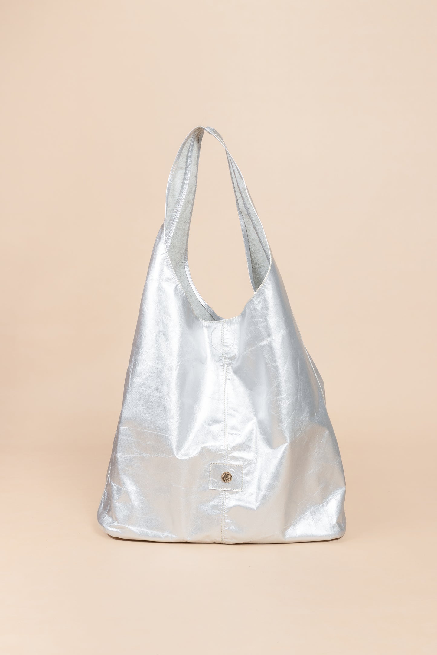 Bolso Amara en Cuero Plata - Carolina Laiton