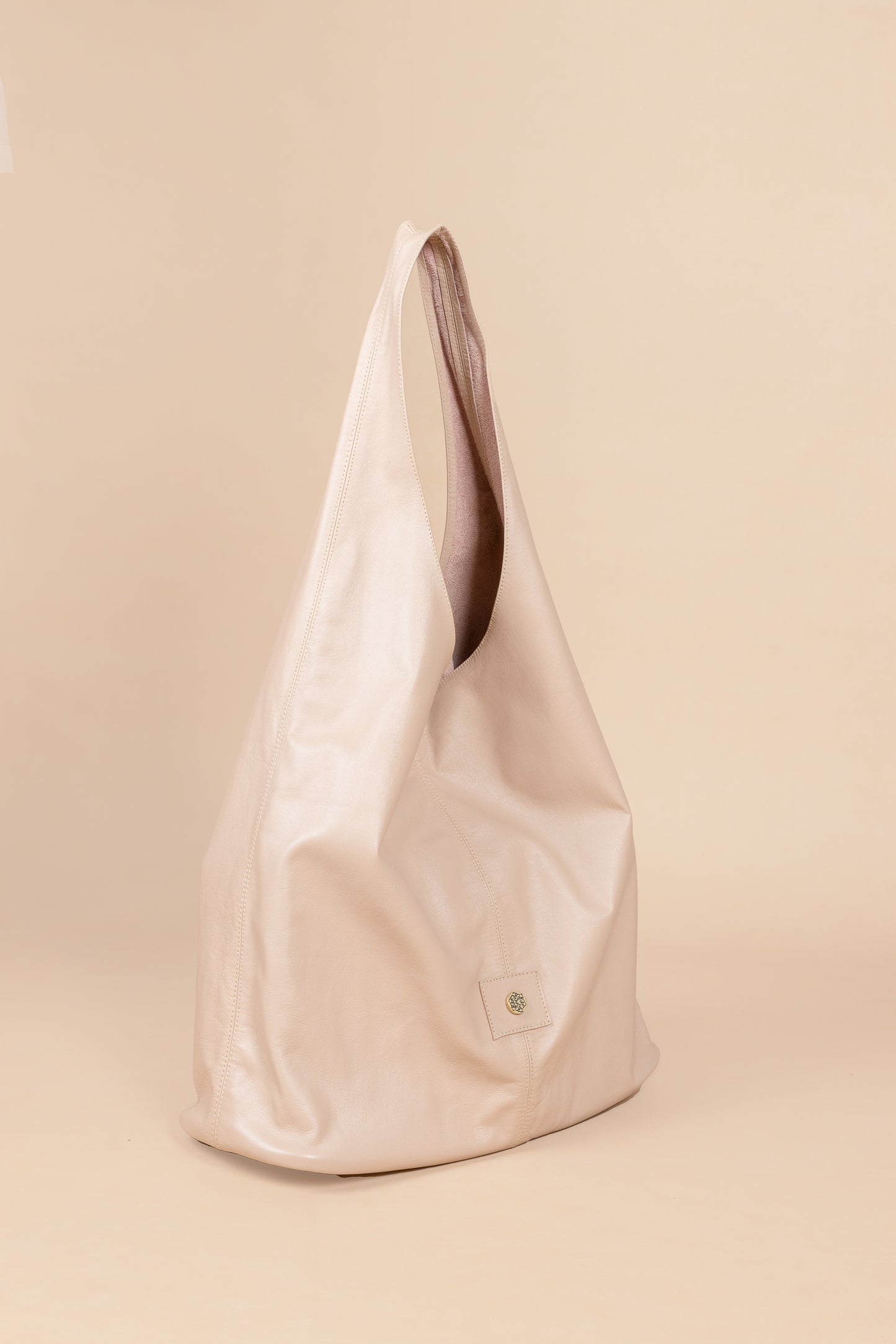 Bolso Amara en Cuero Nude - Carolina Laiton