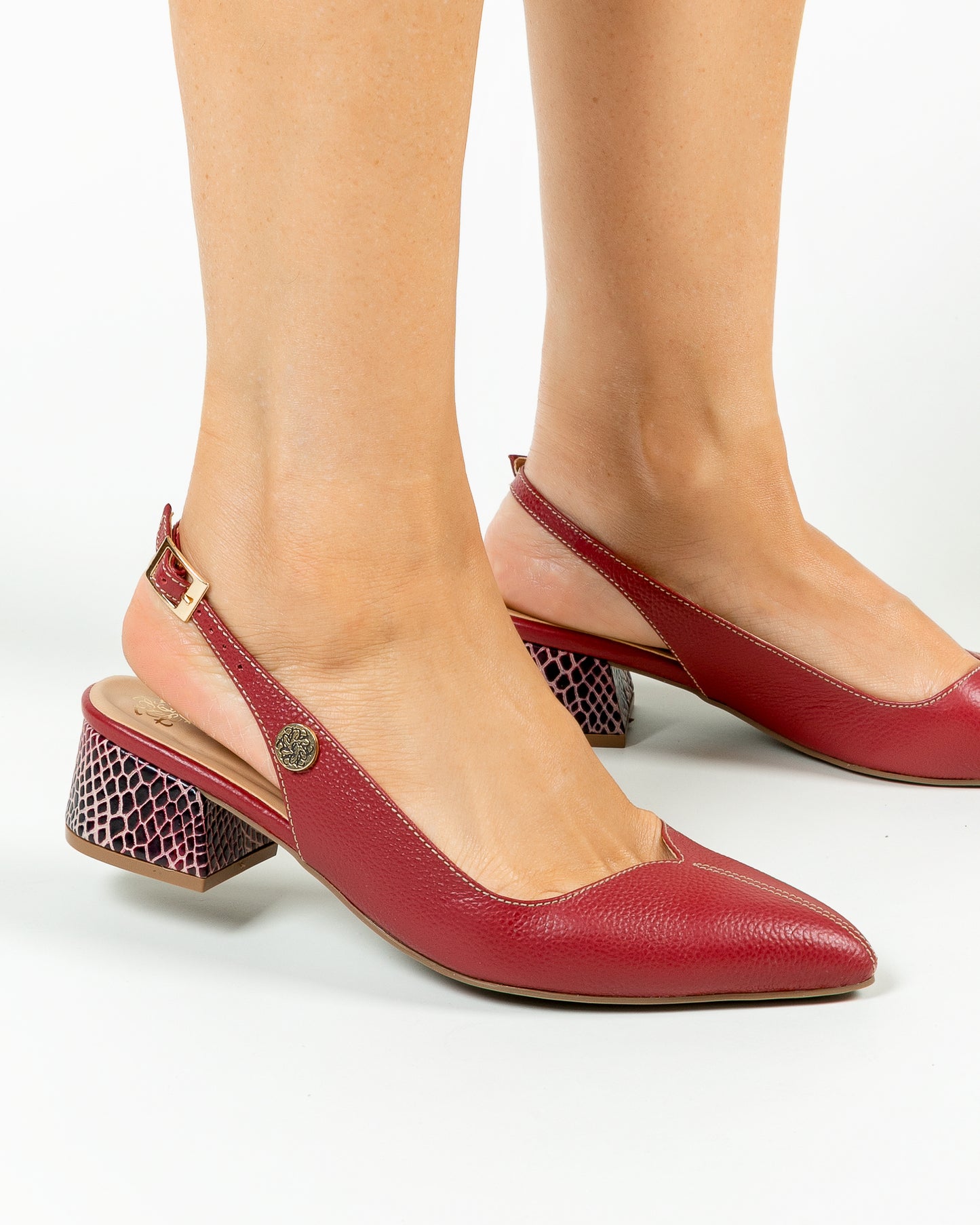 Stiletto Briana  Cuero Borgoña- Tacon 3.5 cms- Carolina Laiton