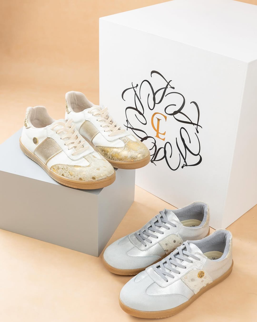 Tenis sarai Cuero Color Variado- Carolina Laiton