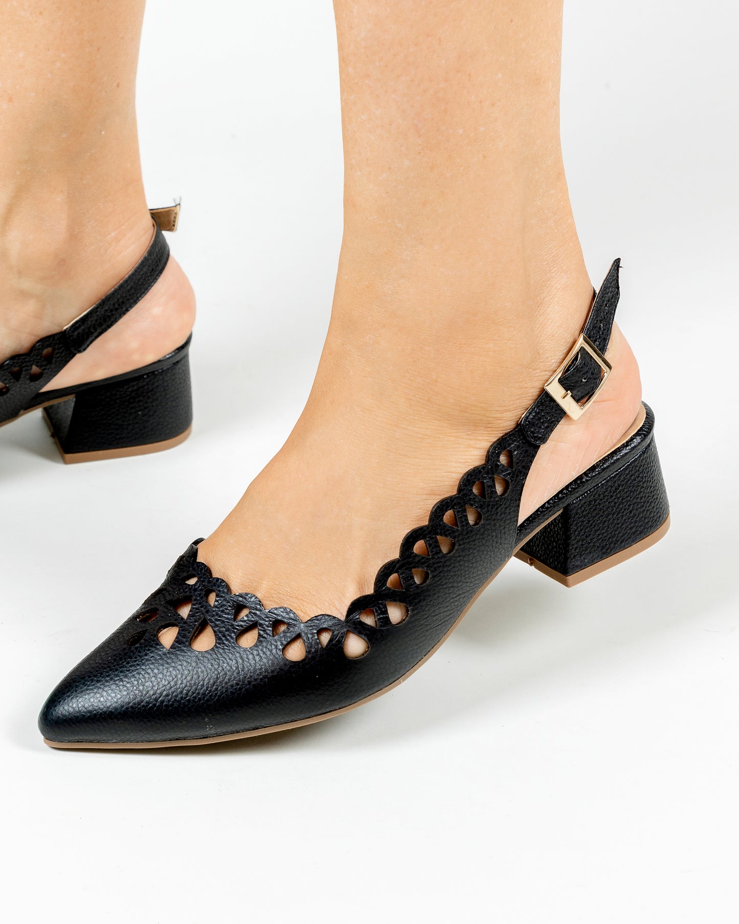 Stiletto Caterine Cuero Negro - Tacon kitten heel 3.5 cms - Carolina Laiton