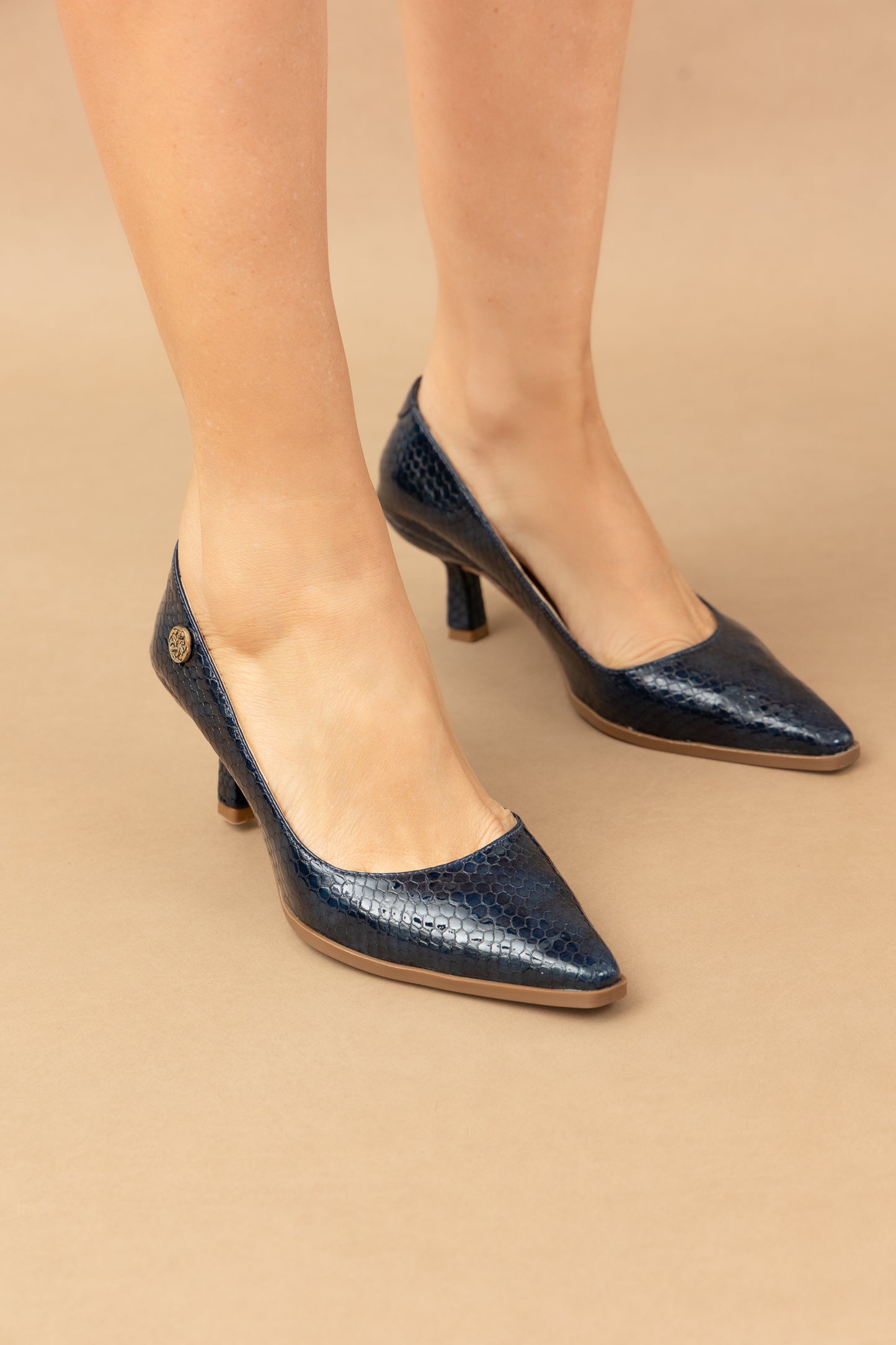 Stiletto Sonia - Cuero Charol Serpiente Azul  -Tacón 3.5 cms - Carolina Laiton