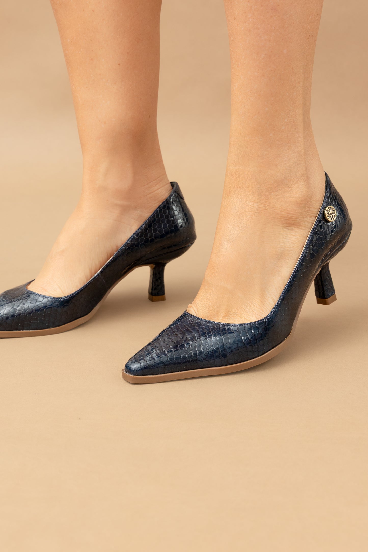 Stiletto Sonia - Cuero Charol Serpiente Azul  -Tacón 3.5 cms - Carolina Laiton