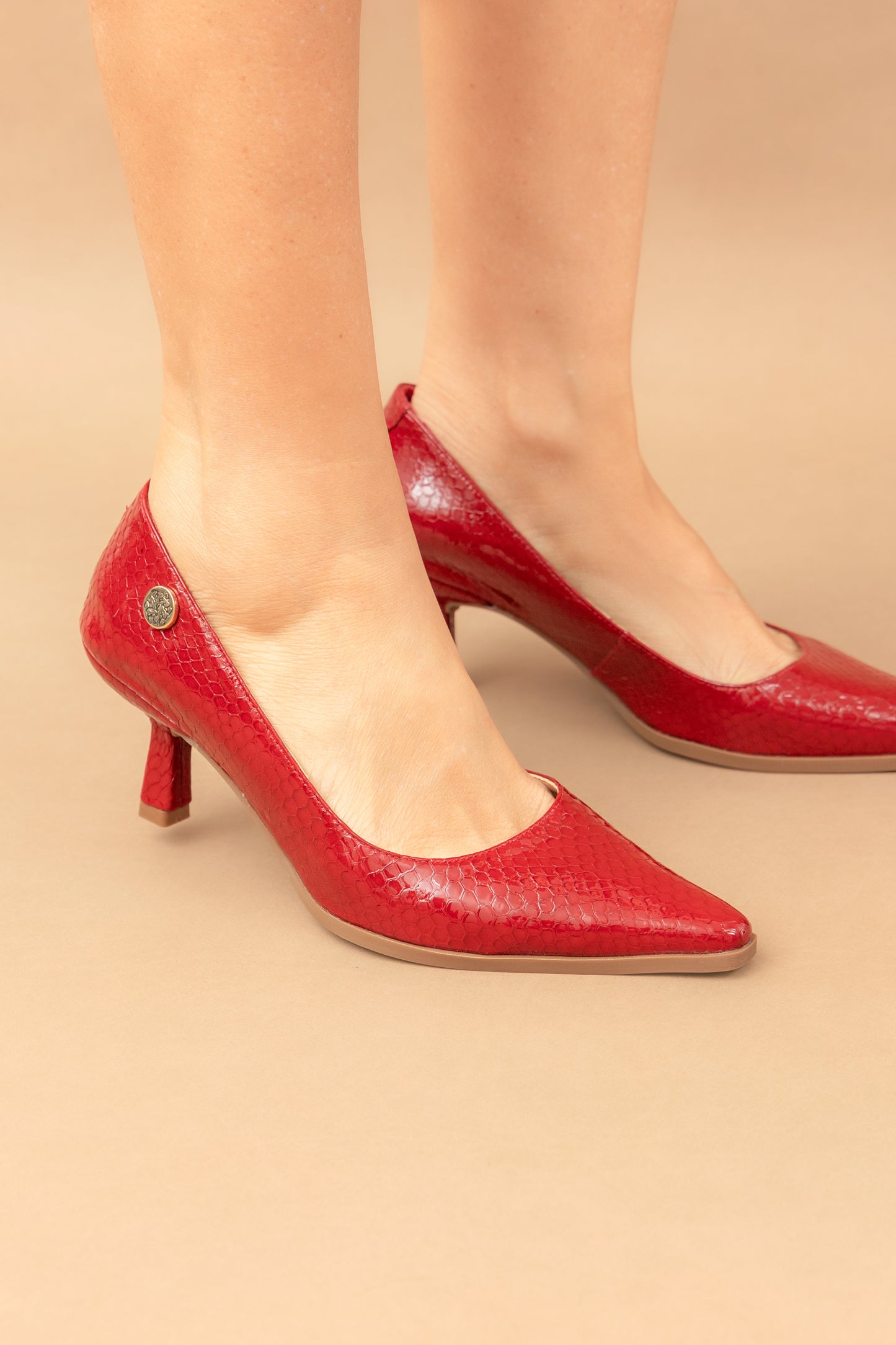 Stiletto Sonia - Cuero Charol Serpiente Rojo -Tacón 3.5 cms - Carolina Laiton