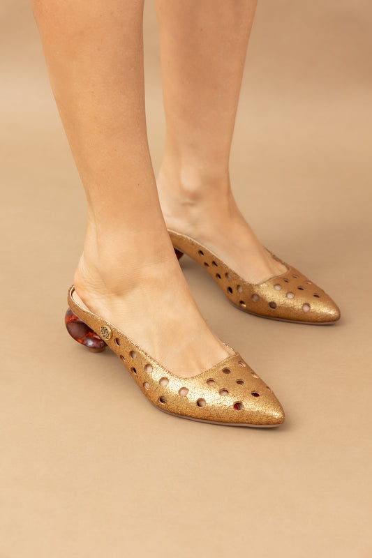 Stiletto Cindy - Cuero Oro Envejecido -Tacón 3.5 cms - Carolina Laiton
