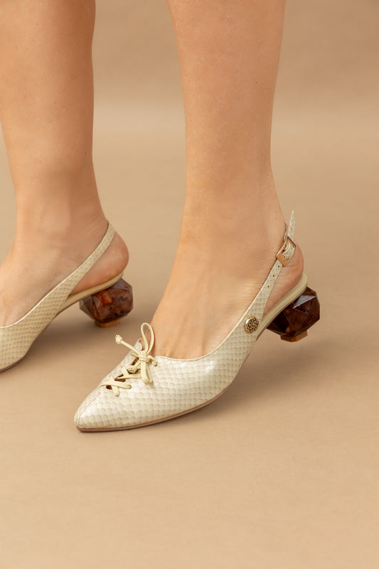 Stiletto Carito - Cuero Serpiente  Beige -Tacón 3.5 cms - Carolina Laiton
