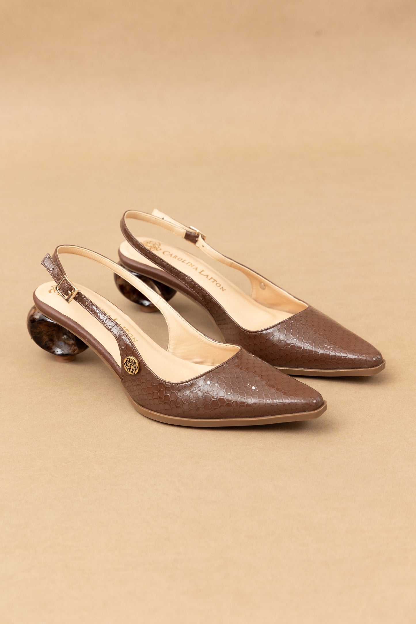 Stiletto Zara - Cuero Charol Serpiente Cafe  -Tacón 3.5 cms - Carolina Laiton