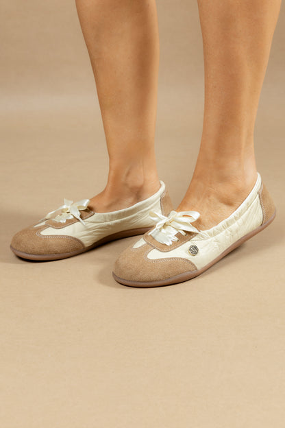 Tenis Baleta Veronica Cuero Miel- Carolina Laiton