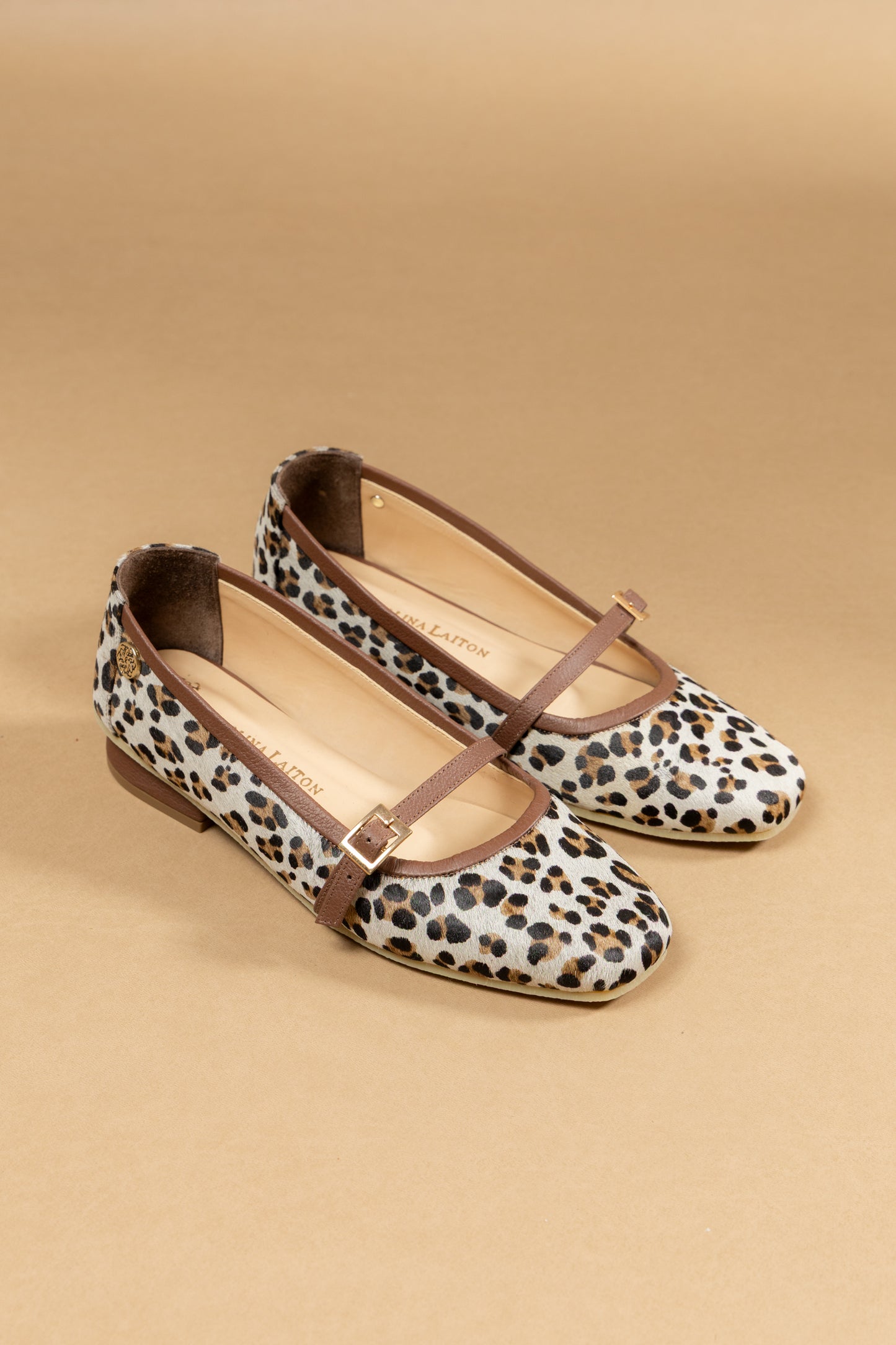 Baleta Livia Cuero Print x Chocolate- Carolina Laiton