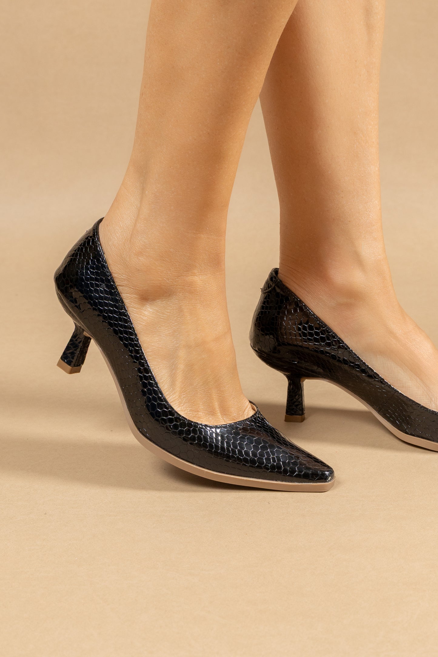 Stiletto Francy - Cuero Italiano Brisa Negro -Tacón 5.5 cms - Carolina Laiton