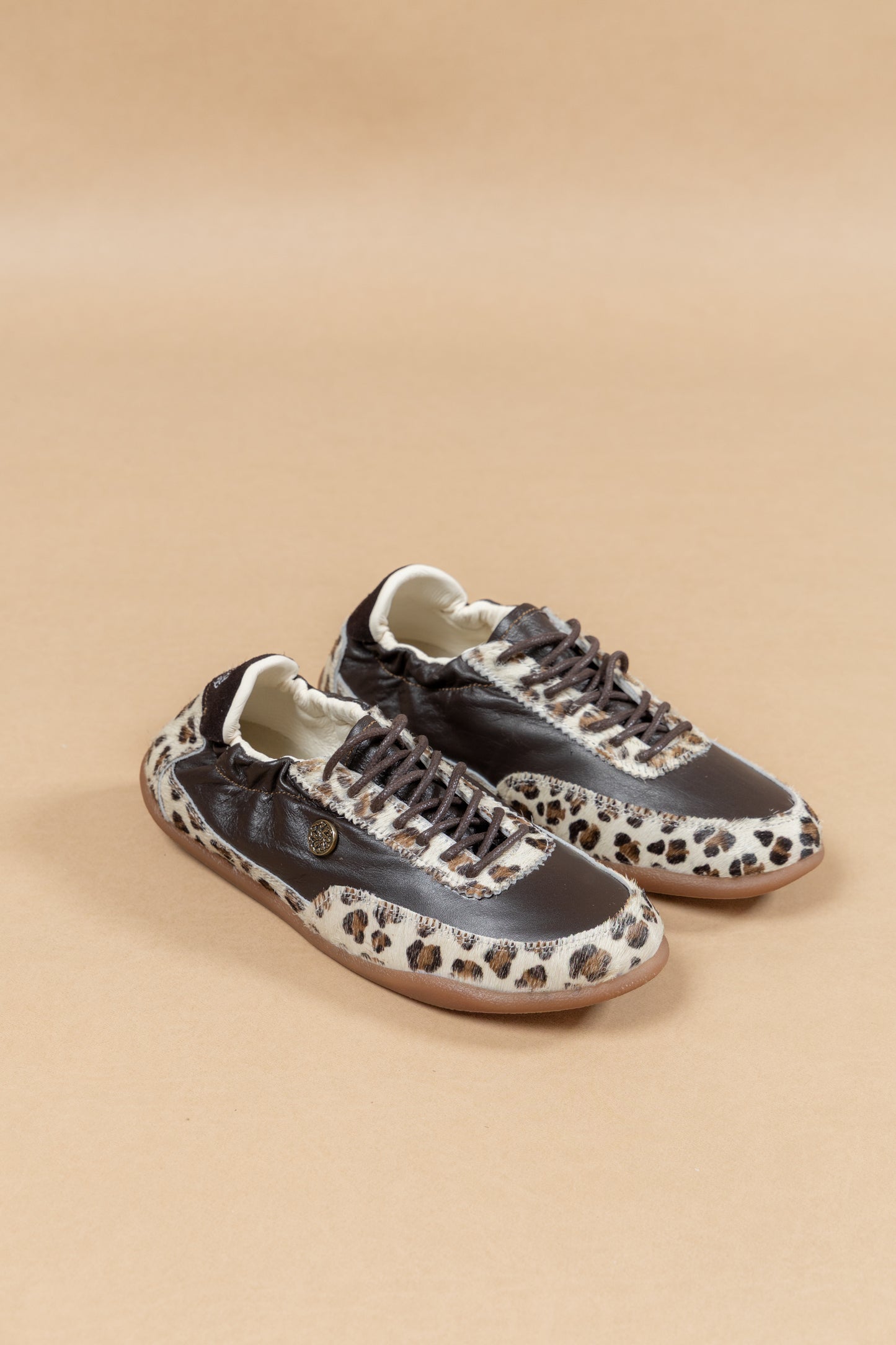Tenis Sienna Cuero Chocolate - Carolina Laiton