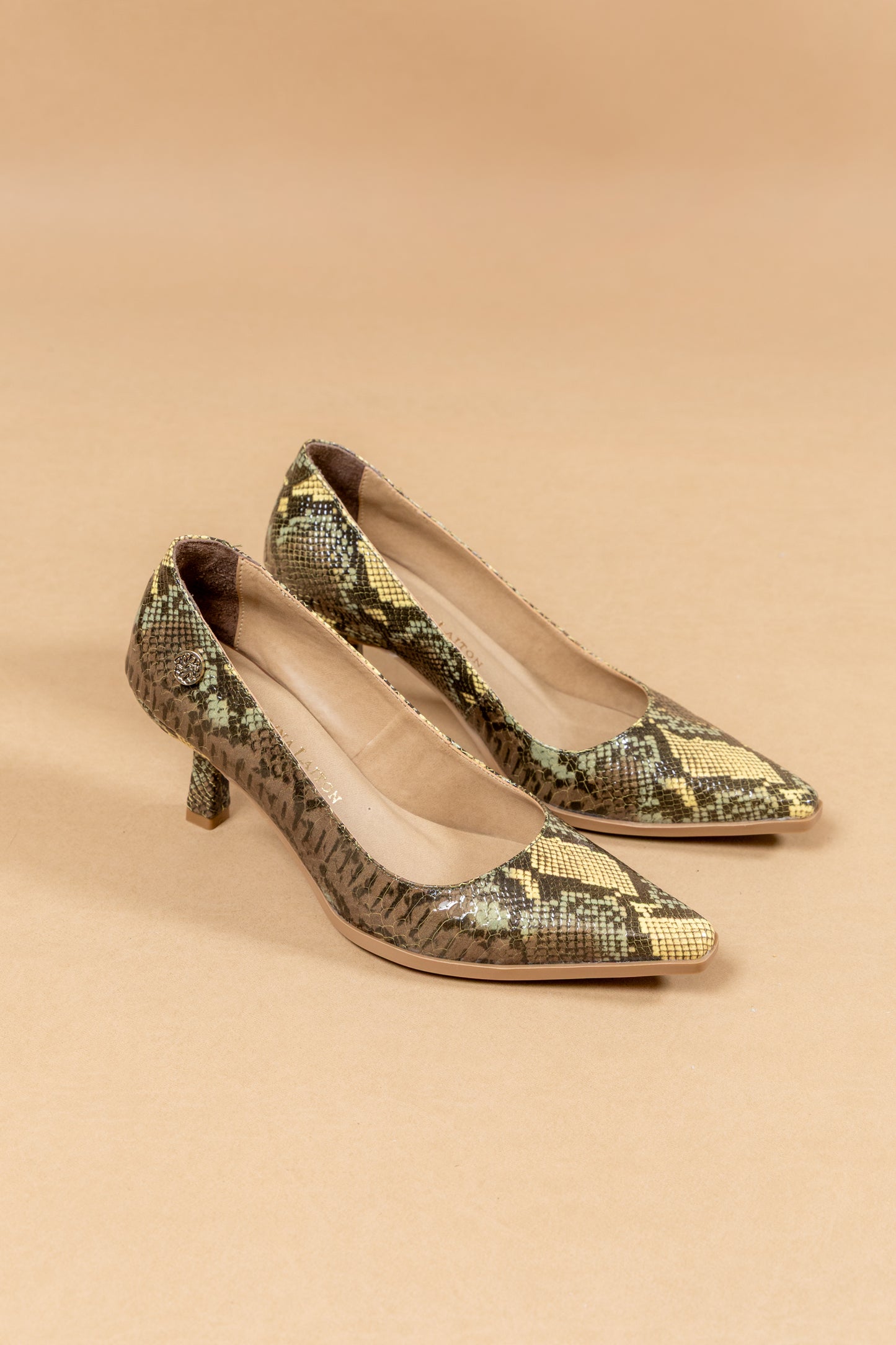 Stiletto Alessia - Cuero Italiano Pitón Café -Tacón 5.5 cms - Carolina Laiton
