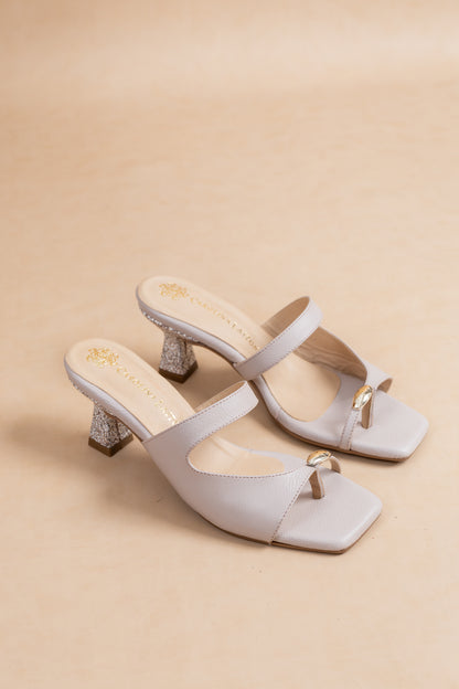 Sandalia Isabelle - Cuero Beige- Tacon 5.5 cm - Carolina Laiton