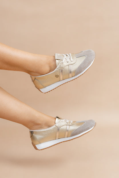 Tenis Sari Cuero Champaña- Carolina Laiton