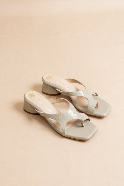 Sandalia Isabelle - Cuero Taupe- Tacon 5.5 cm - Carolina Laiton